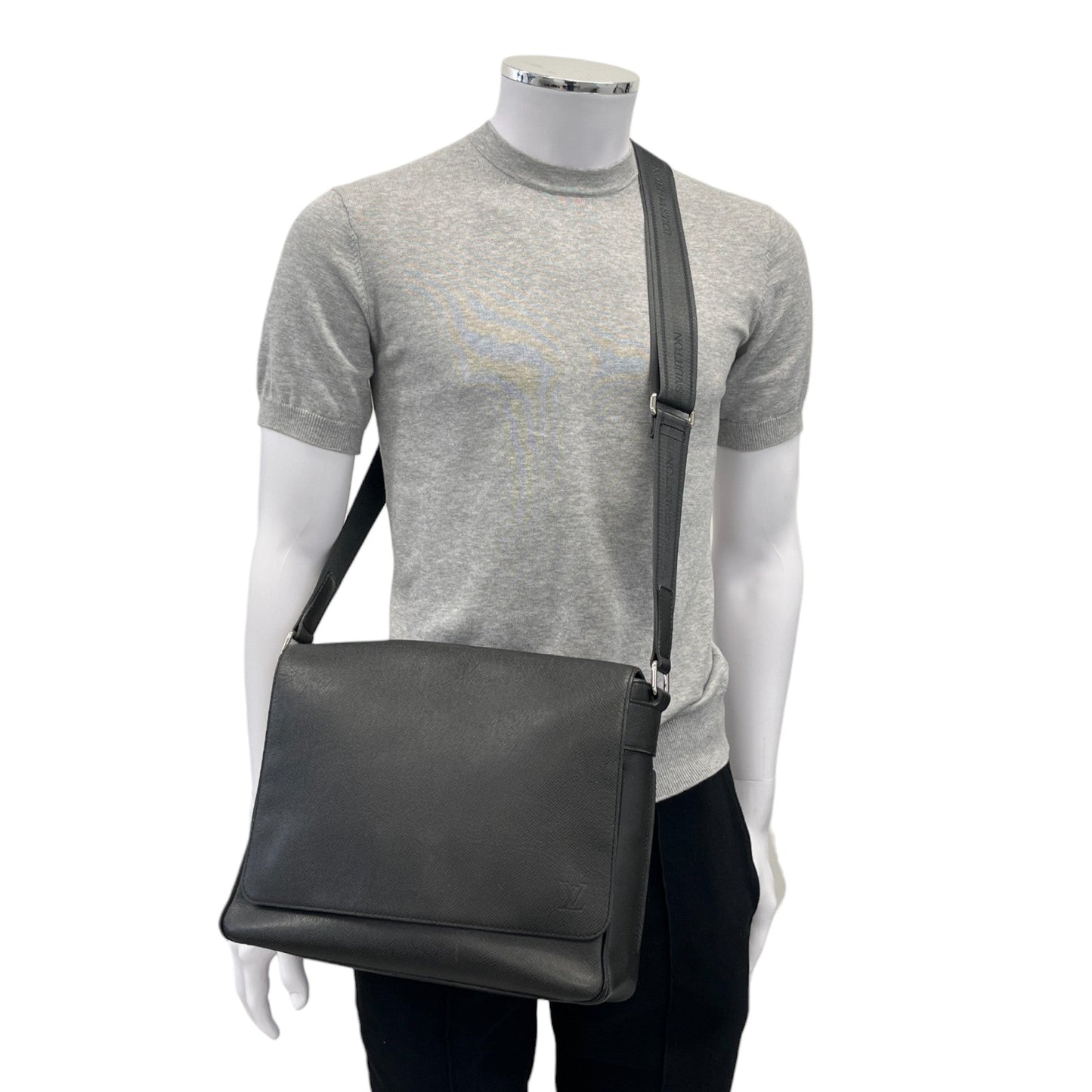 Men's Roman Mm Taiga Leather Bag Black