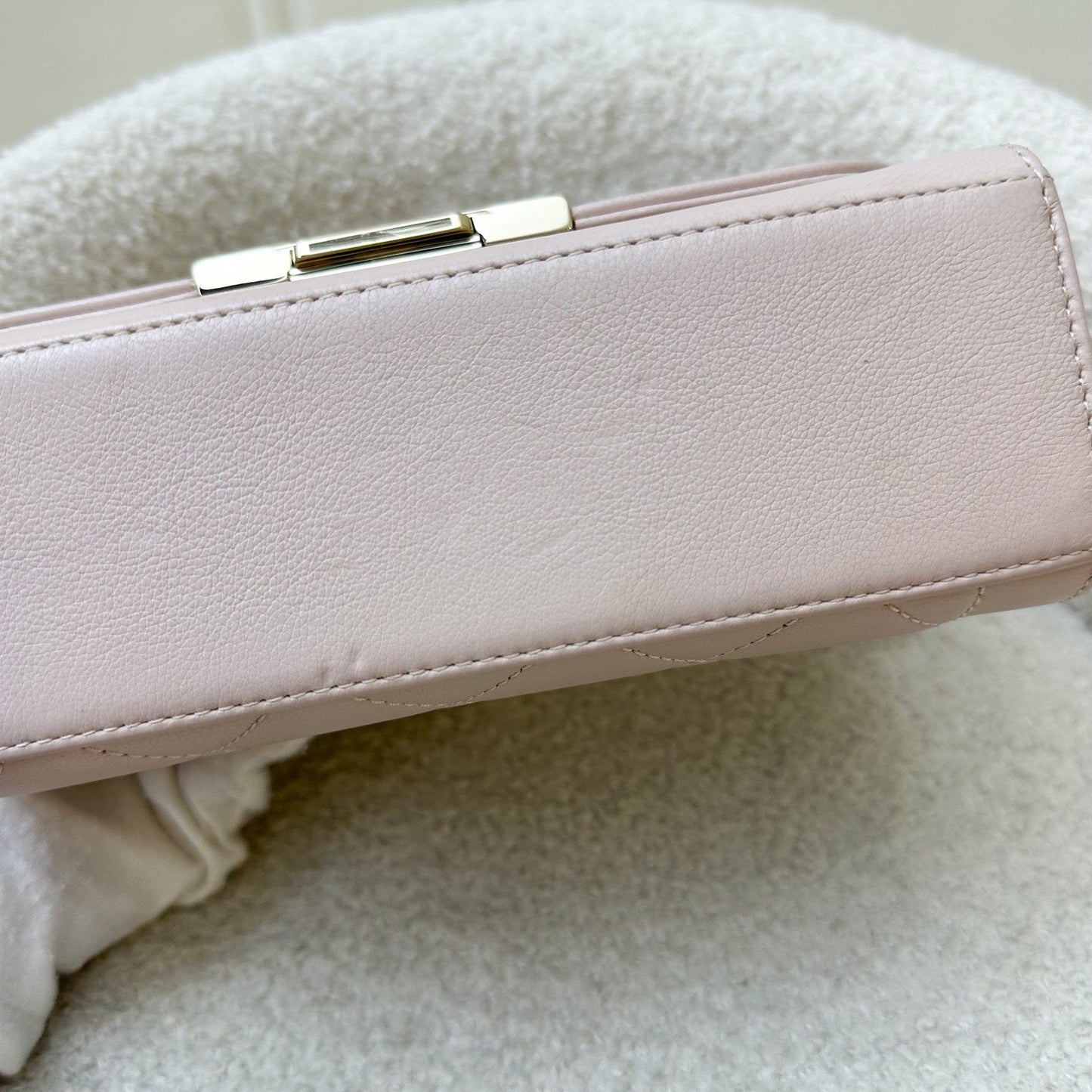GLM-17C Click Label Shoulder Bag in Light Pink Calfskin and LGHW