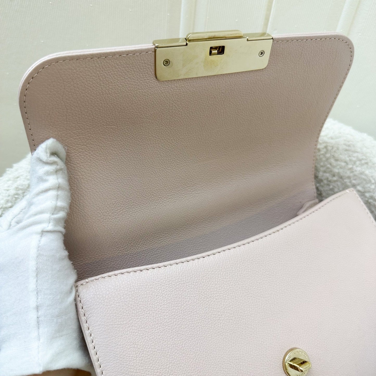 GLM-17C Click Label Shoulder Bag in Light Pink Calfskin and LGHW