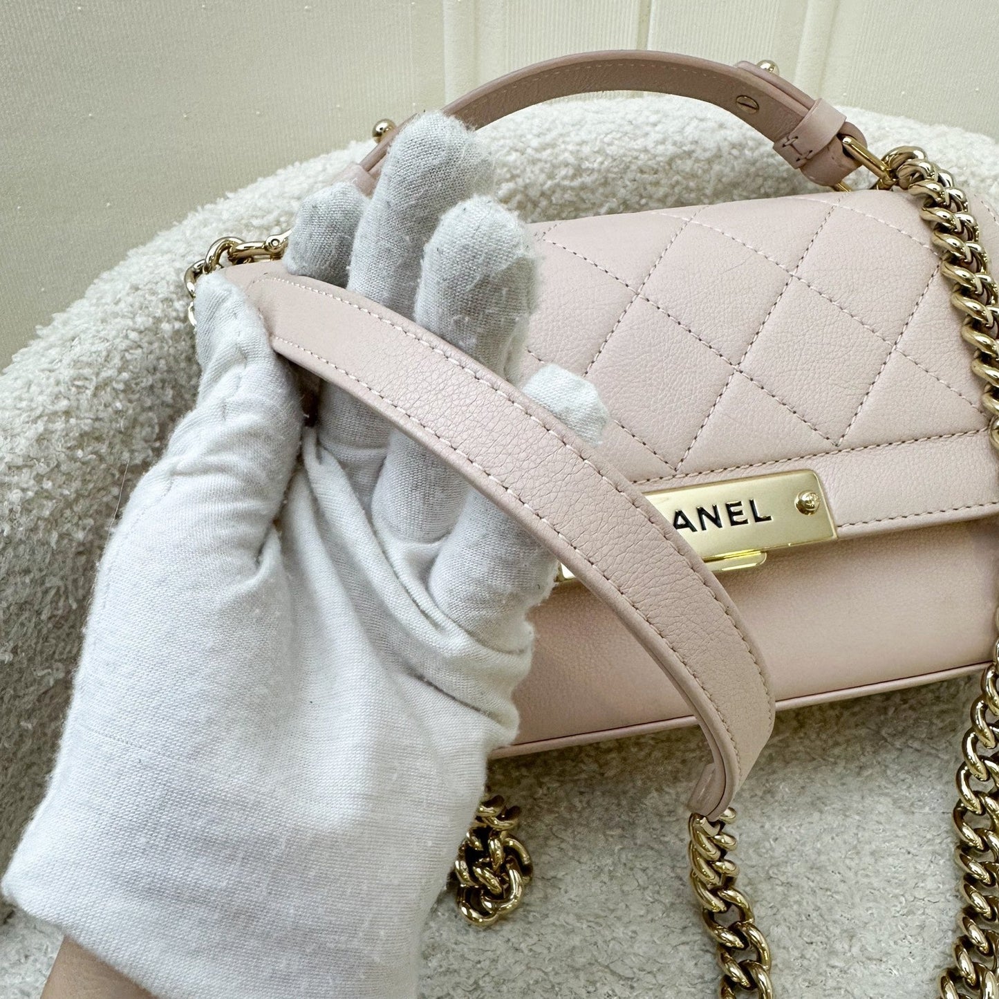 GLM-17C Click Label Shoulder Bag in Light Pink Calfskin and LGHW