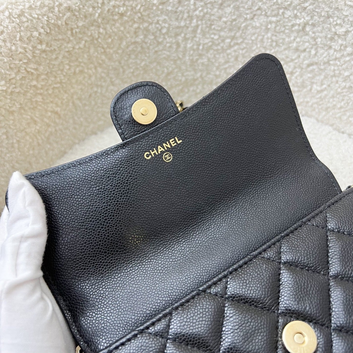 GLM-Phone Holder / Wallet On Chain WOC in Black Caviar and LGHW (Model: AP2096)