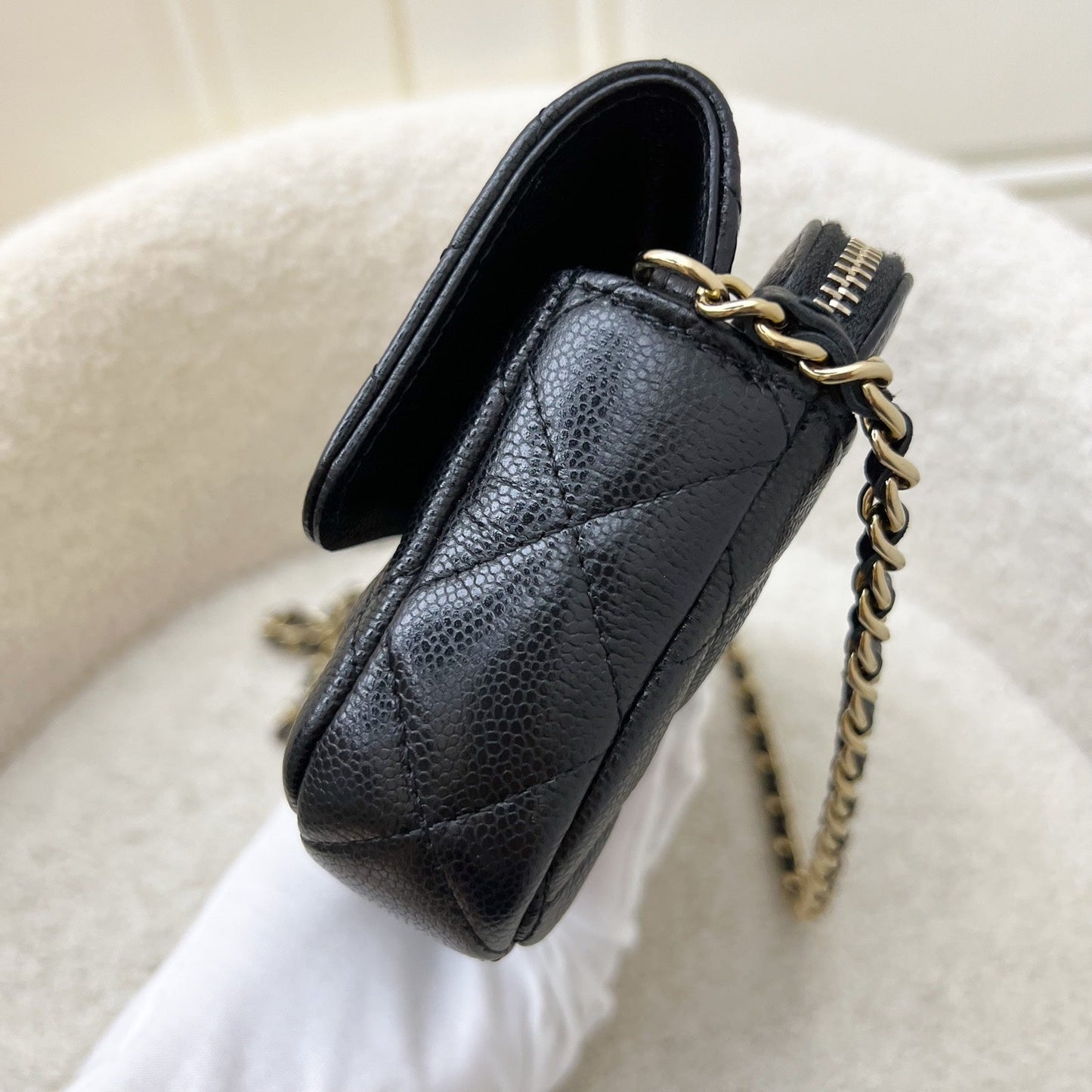 GLM-Phone Holder / Wallet On Chain WOC in Black Caviar and LGHW (Model: AP2096)