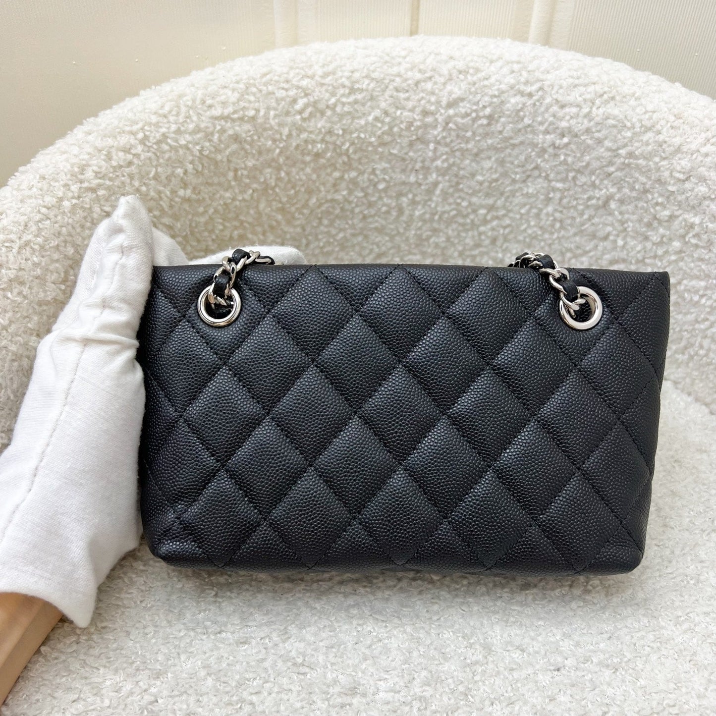 GLM-25C Mini Clutch with Chain in Black Caviar and SHW (Model: AP4417)