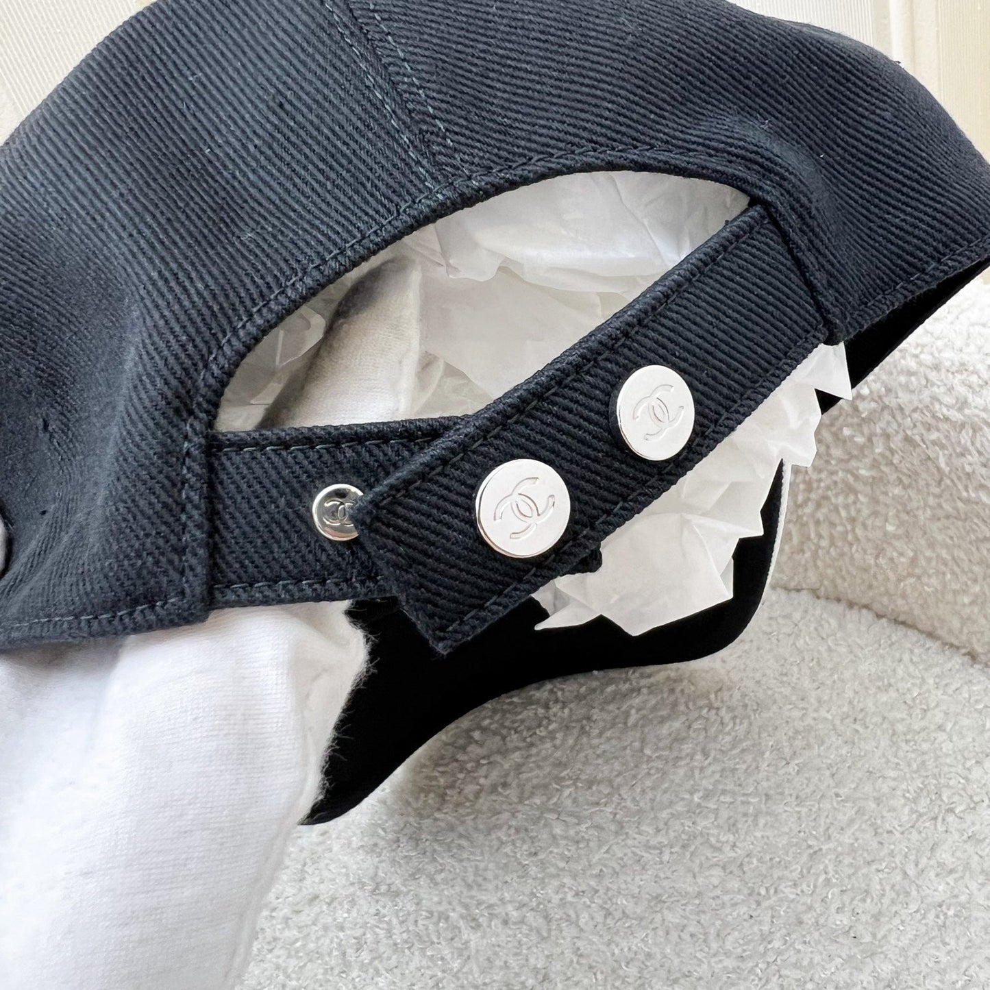 GLM-Baseball Cap with White Embroidered GLM- Logo in Black