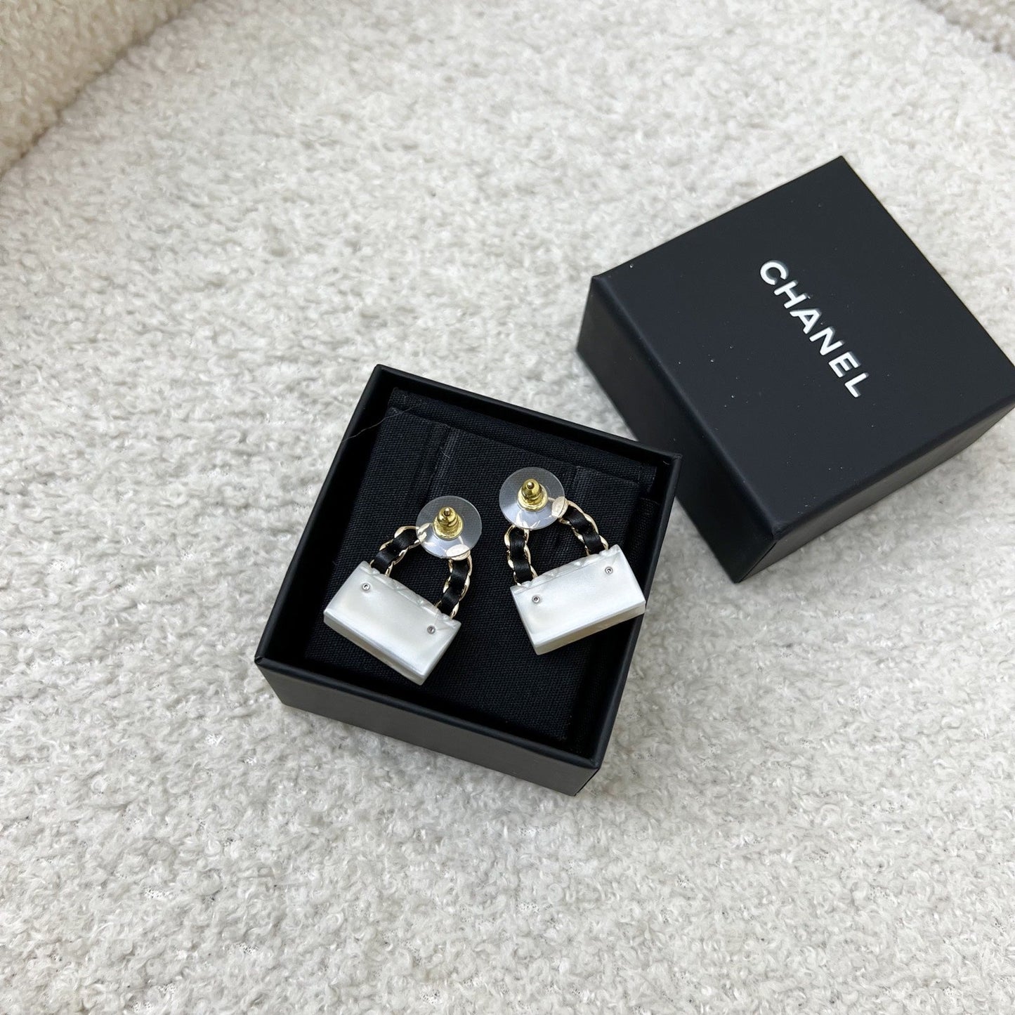 GLM-GLM- Logo Handbag Earrings in LGHW