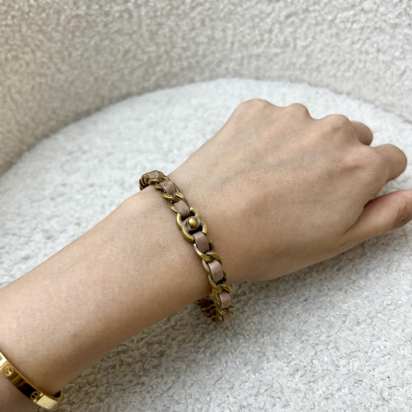 GLM-Interwoven GLM- Bangle with Dusty Pink Leather and Matte GHW
