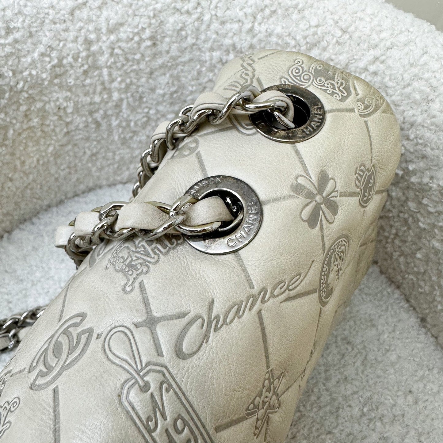 GLM-Medium Classic Flap CF with Embossed Charms in Ecru Calfskin SHW