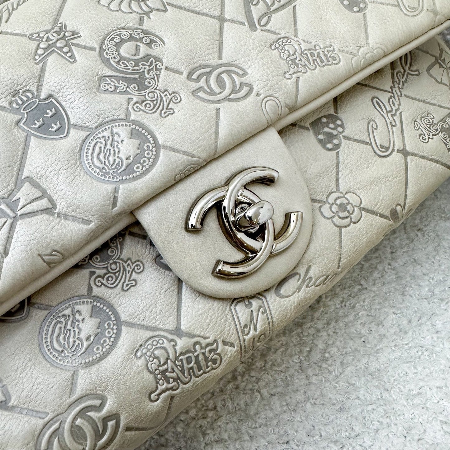 GLM-Medium Classic Flap CF with Embossed Charms in Ecru Calfskin SHW