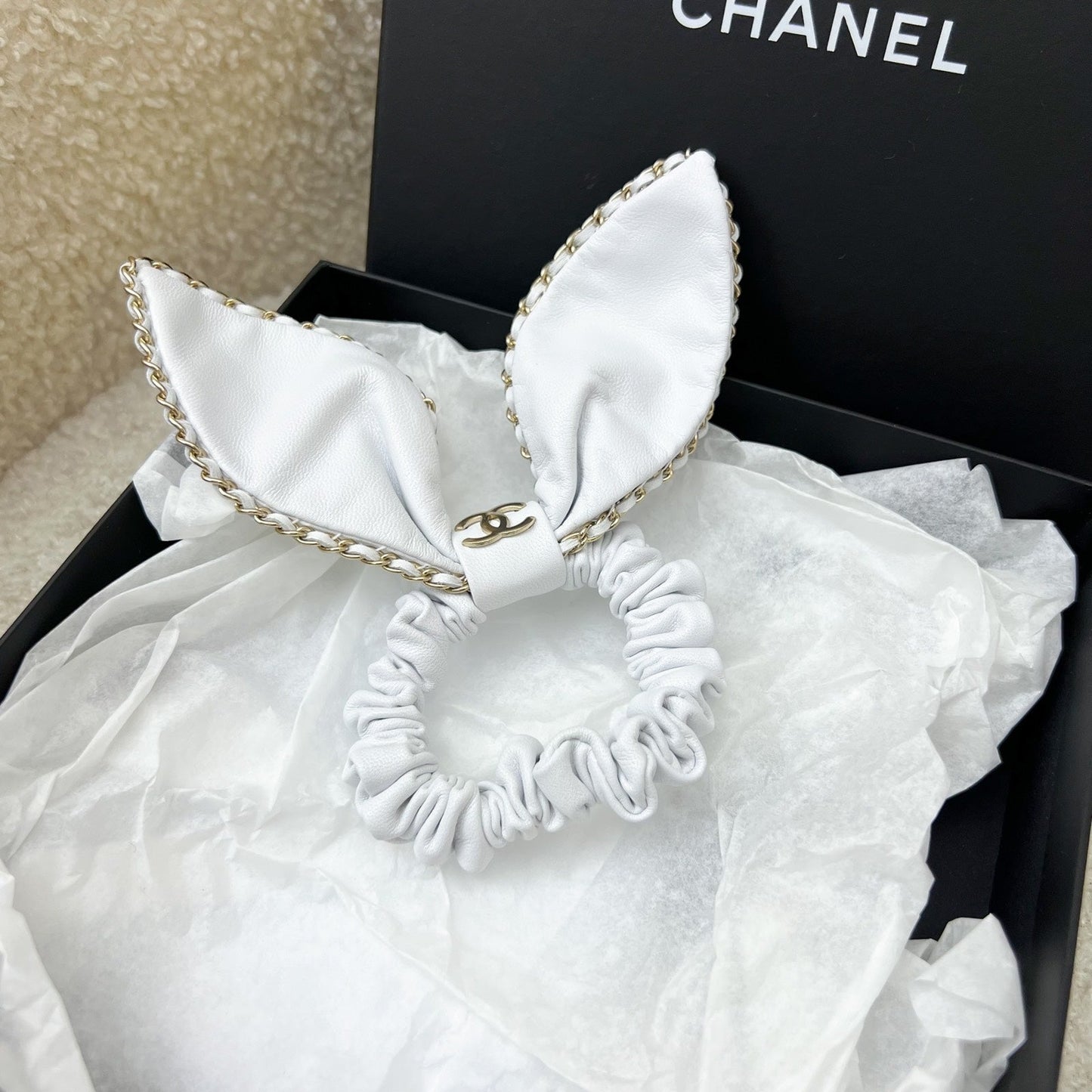 GLM-Hair Scrunchie Tie in White Lambskin and LGHW