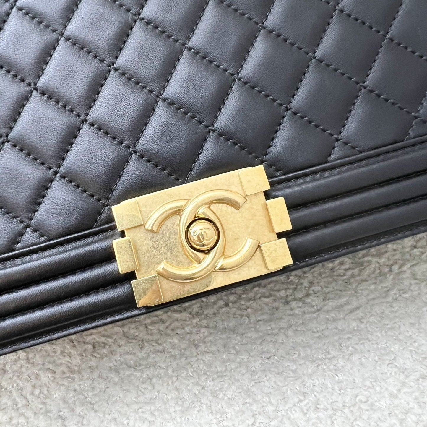 GLM-New Medium / Large 28cm Boy Flap in Black Lambskin and AGHW