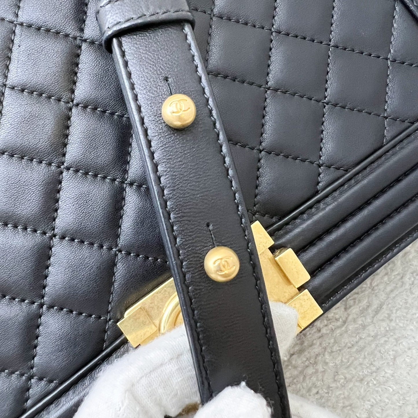 GLM-New Medium / Large 28cm Boy Flap in Black Lambskin and AGHW