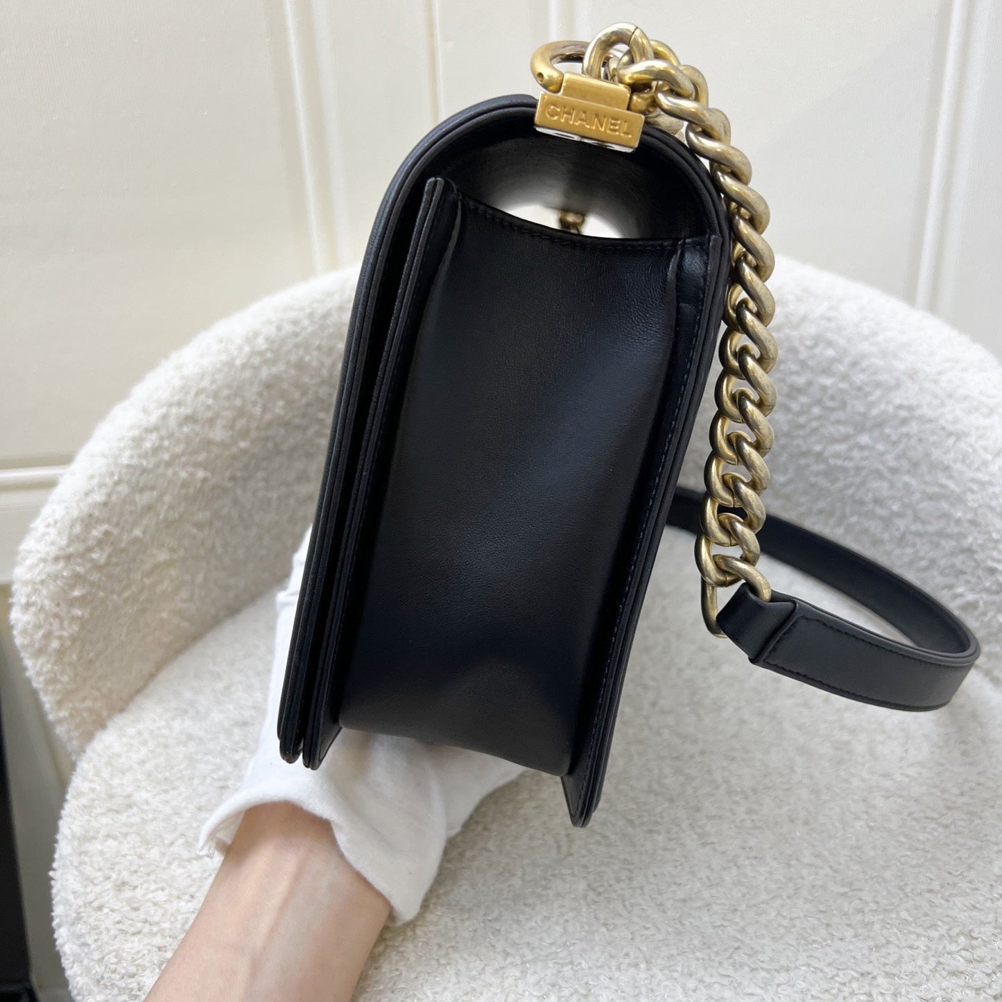 GLM-New Medium / Large 28cm Boy Flap in Black Lambskin and AGHW