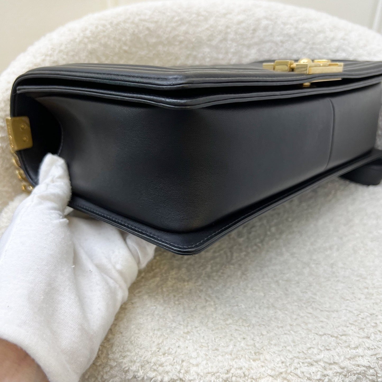 GLM-New Medium / Large 28cm Boy Flap in Black Lambskin and AGHW