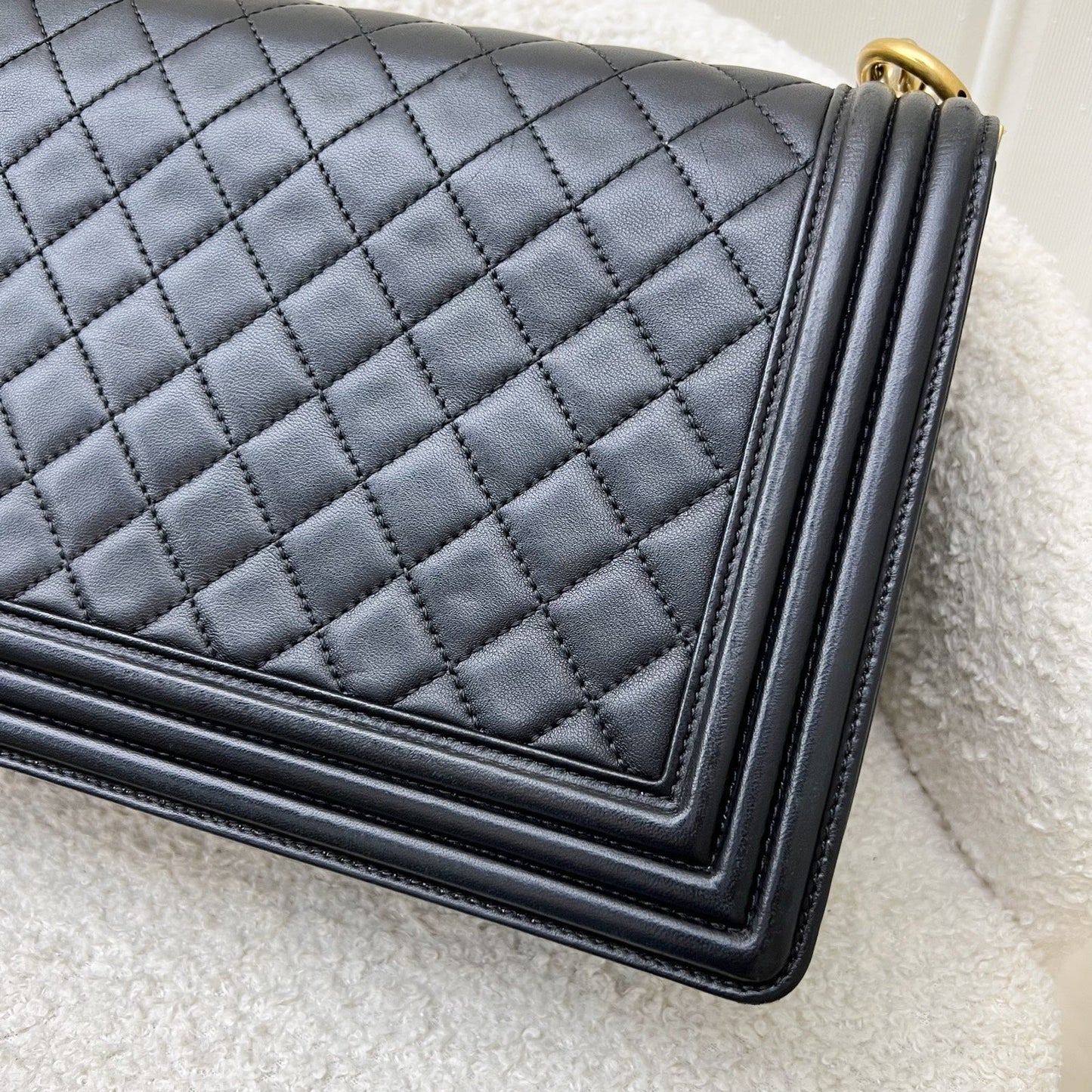GLM-New Medium / Large 28cm Boy Flap in Black Lambskin and AGHW
