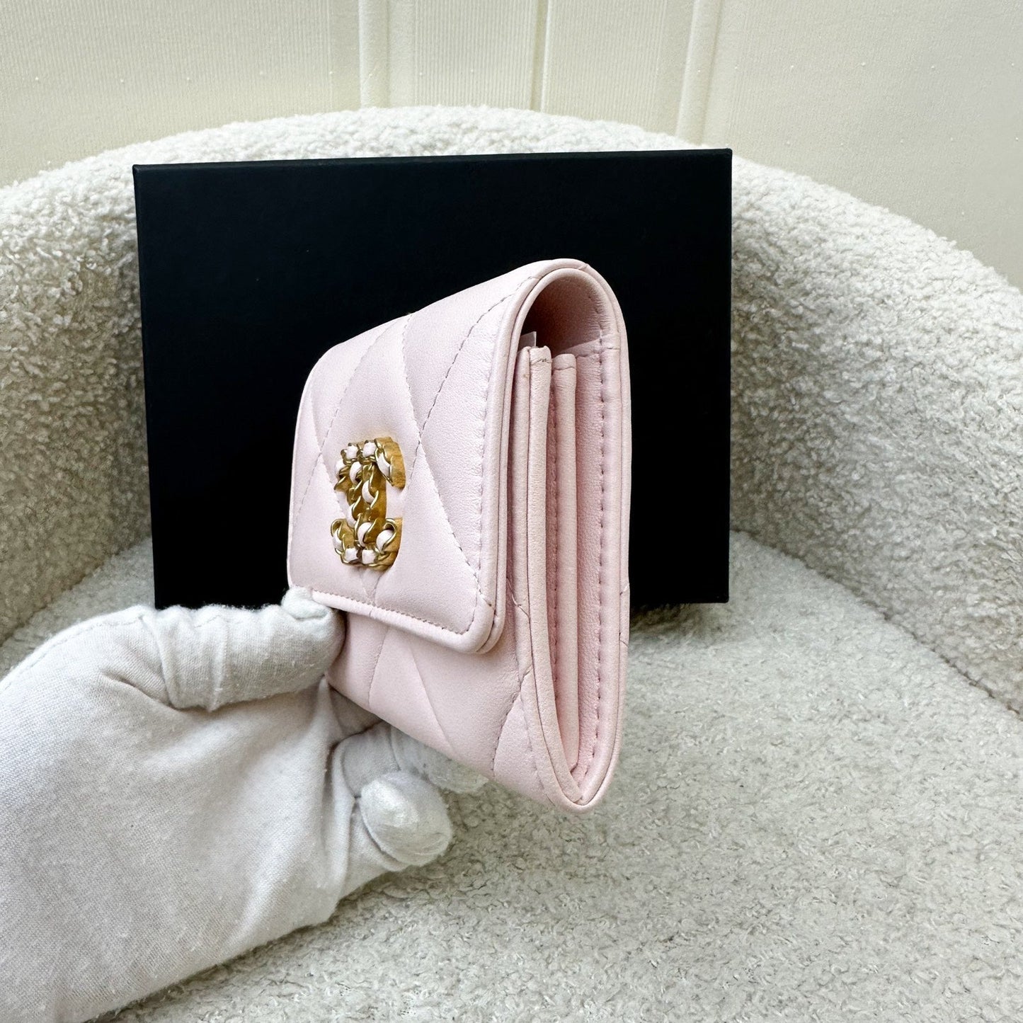 GLM-19 XL Card Holder in 22P Pink Lambskin GHW