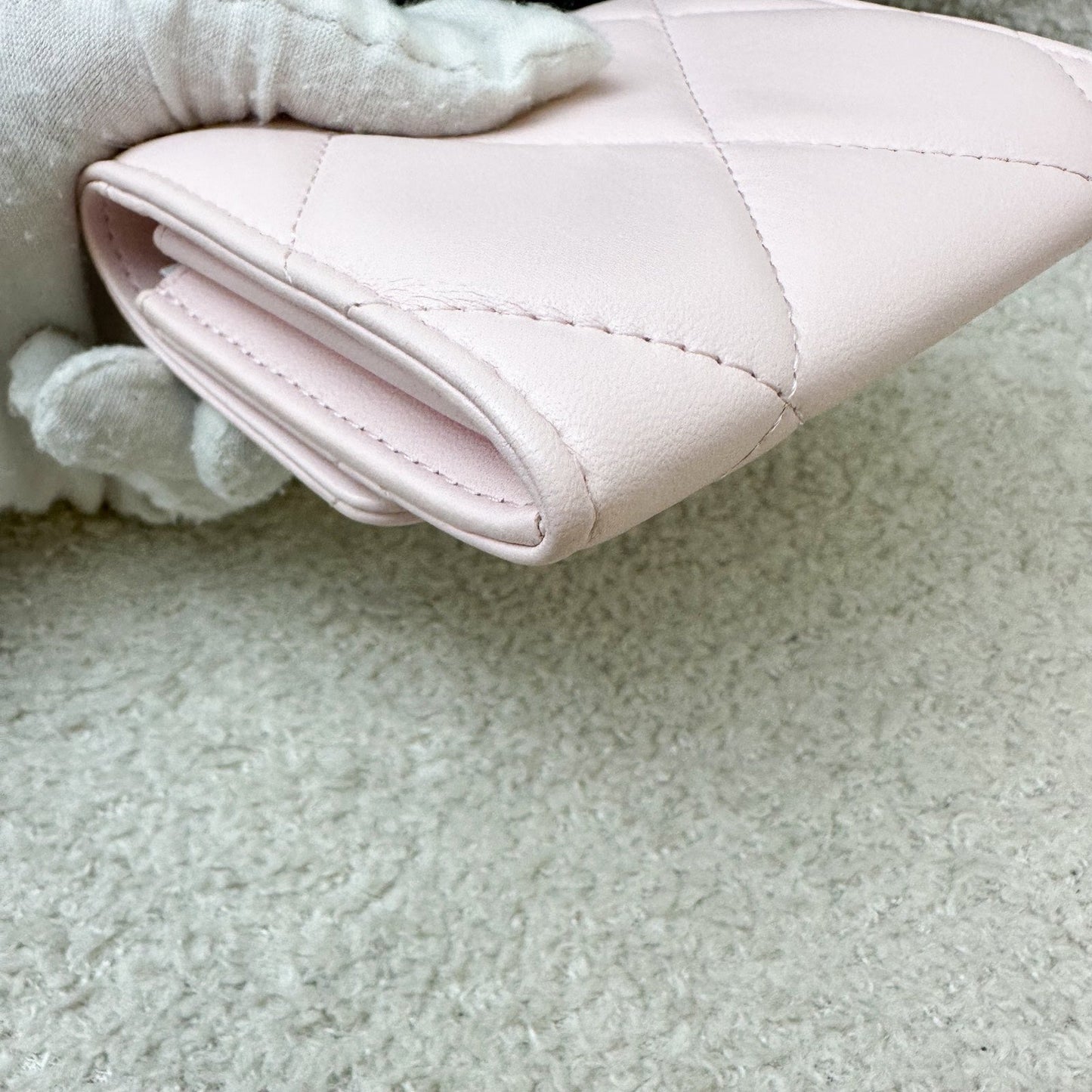 GLM-19 XL Card Holder in 22P Pink Lambskin GHW