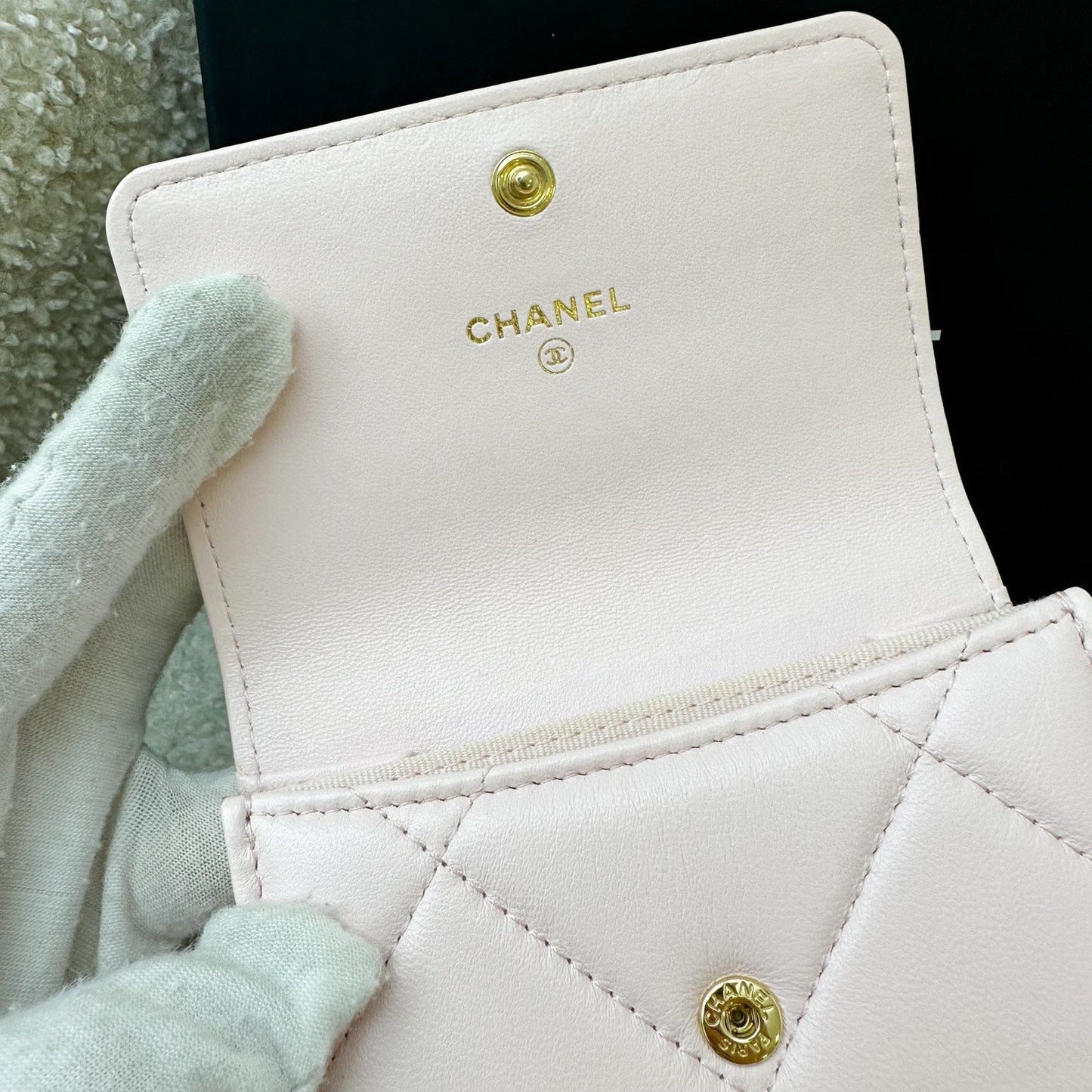 GLM-19 XL Card Holder in 22P Pink Lambskin GHW