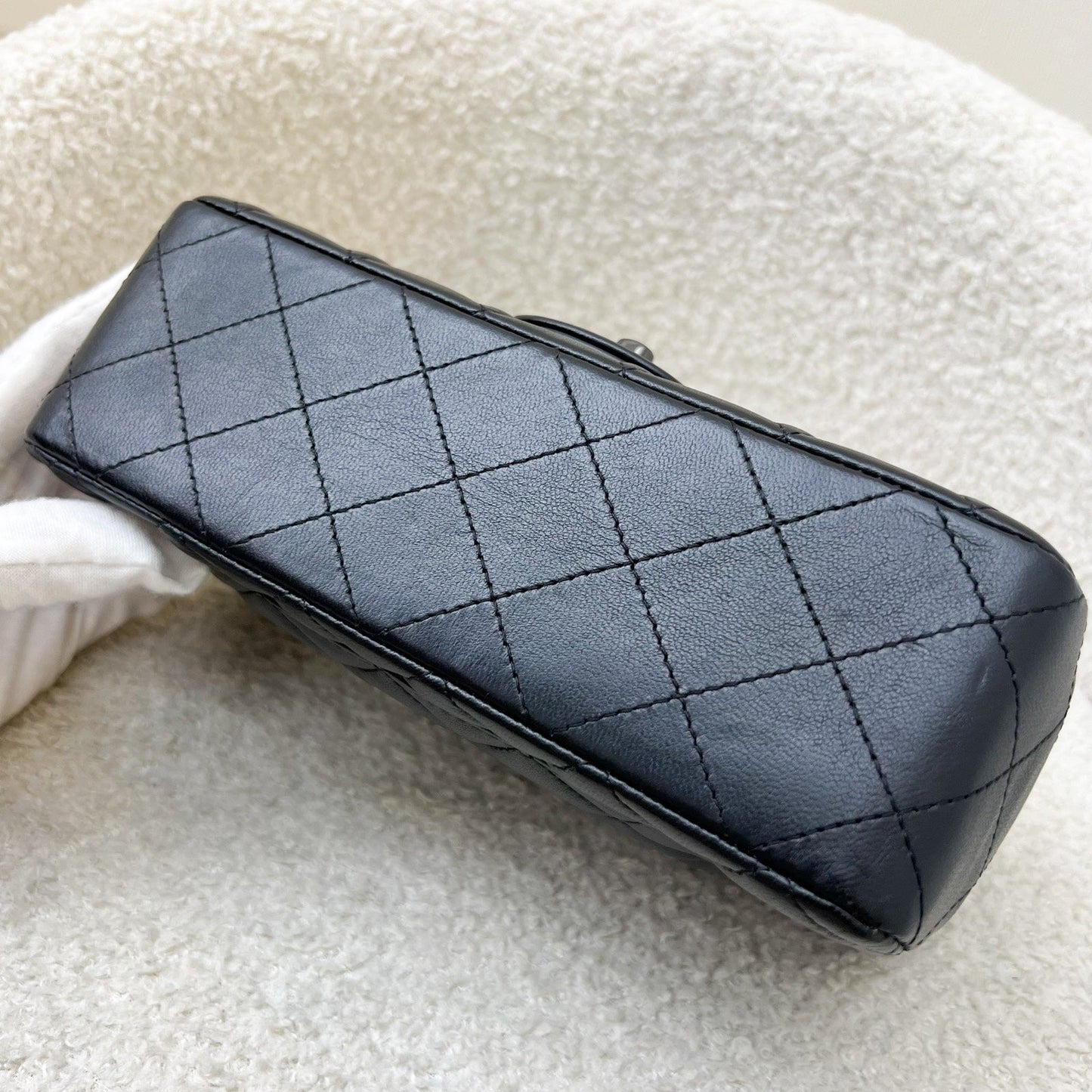 GLM-So Black Classic Mini Rectangle Flap in Black Lambskin and Black HW (Model: A69900)