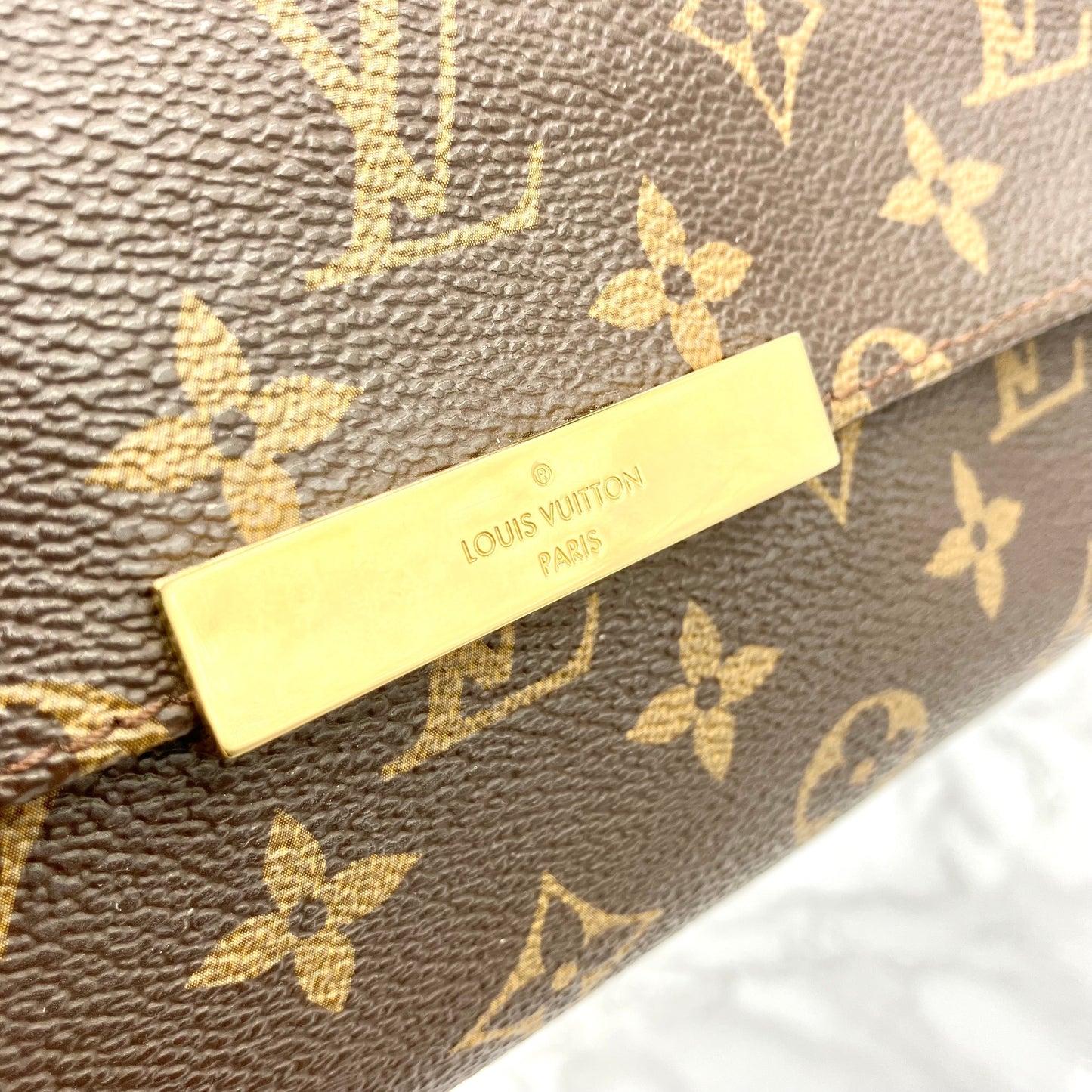 LOUIS VUITTON Monogram Favorit