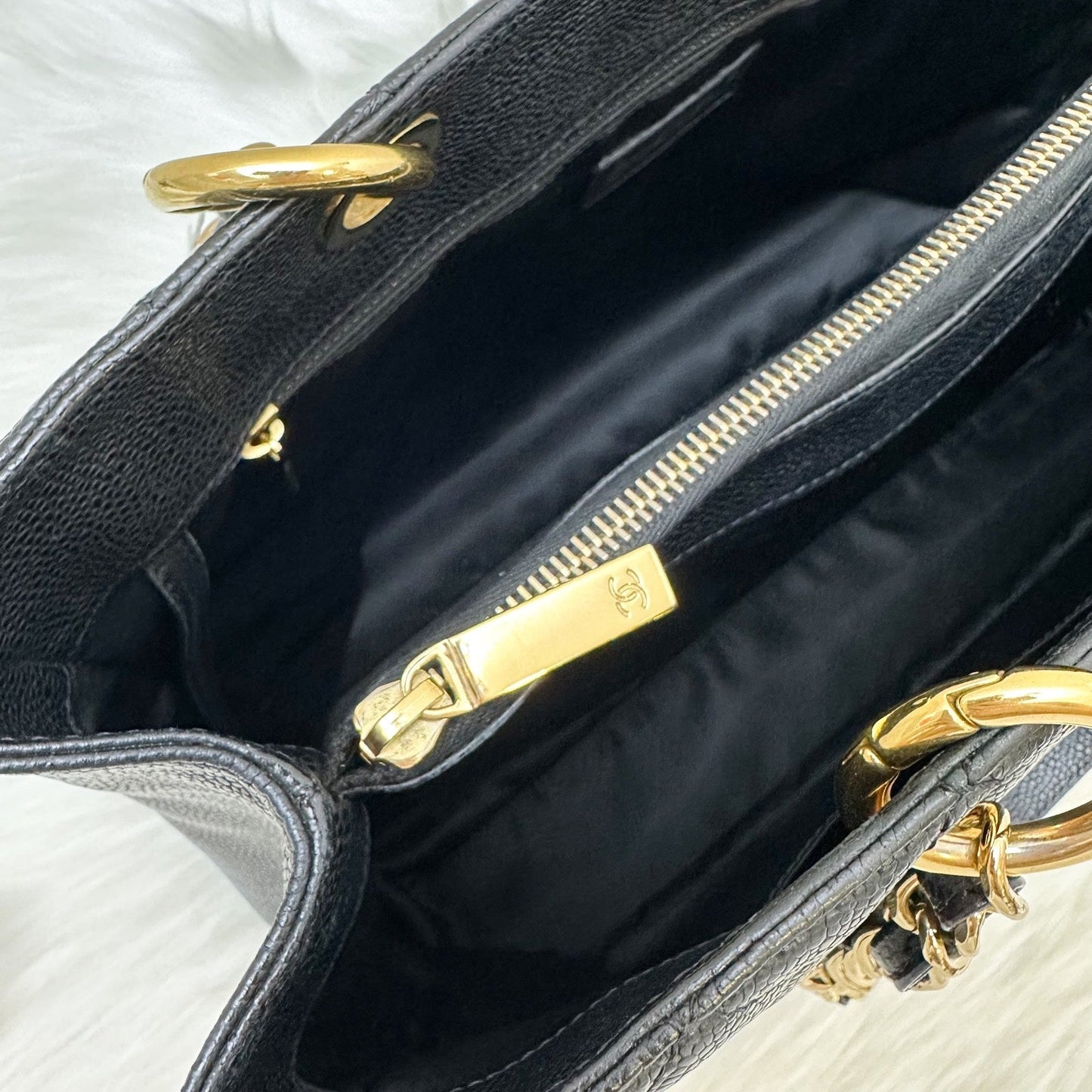 GLM-Grand Shopping Tote GST in Black Caviar and GHW