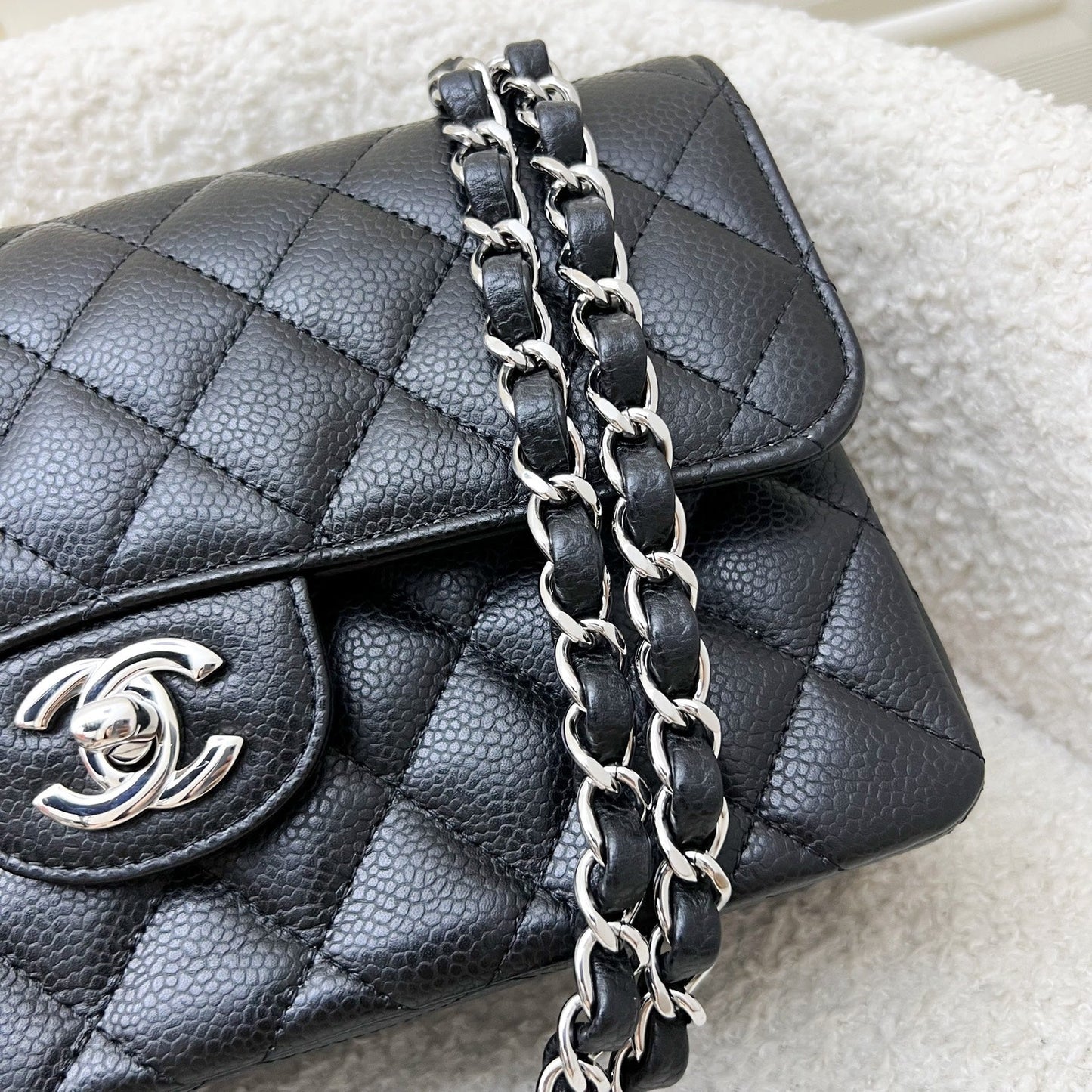 GLM-Small Classic Flap CF in Black Caviar and SHW (Model: A01113)