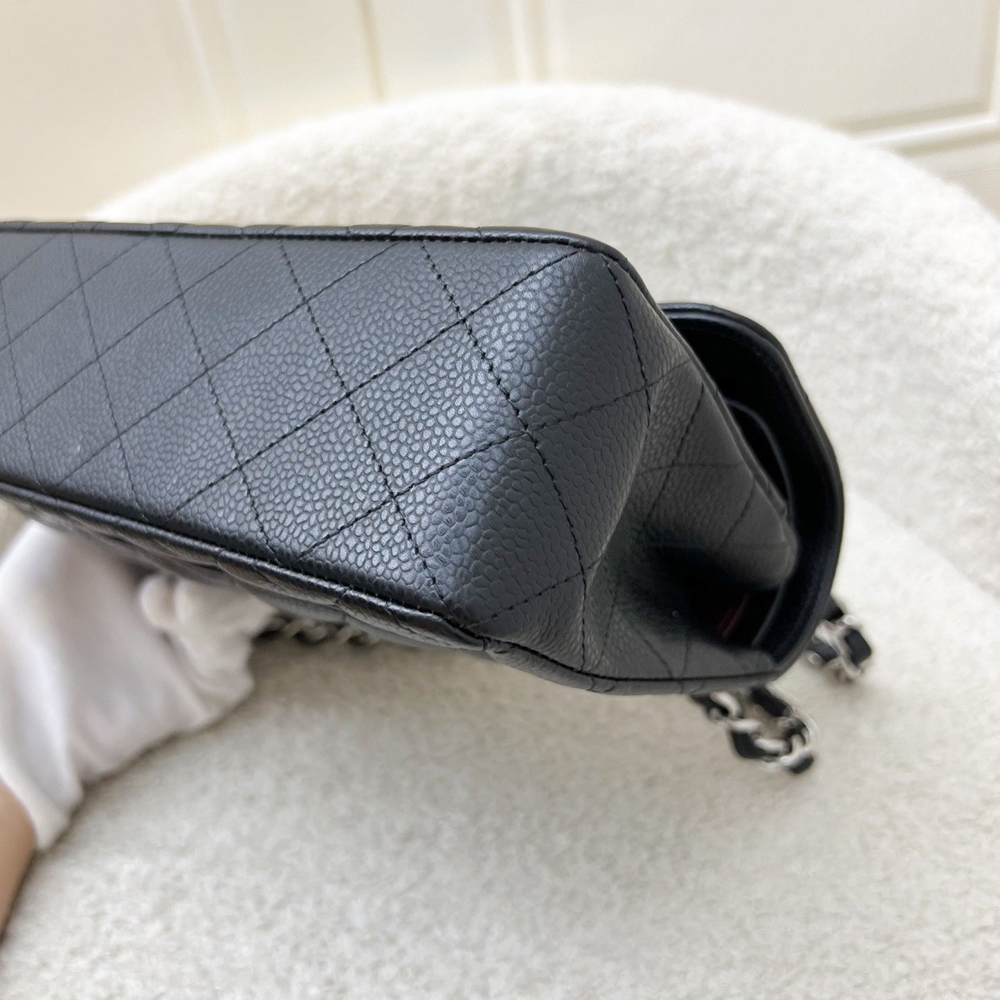 GLM-Small Classic Flap CF in Black Caviar and SHW (Model: A01113)