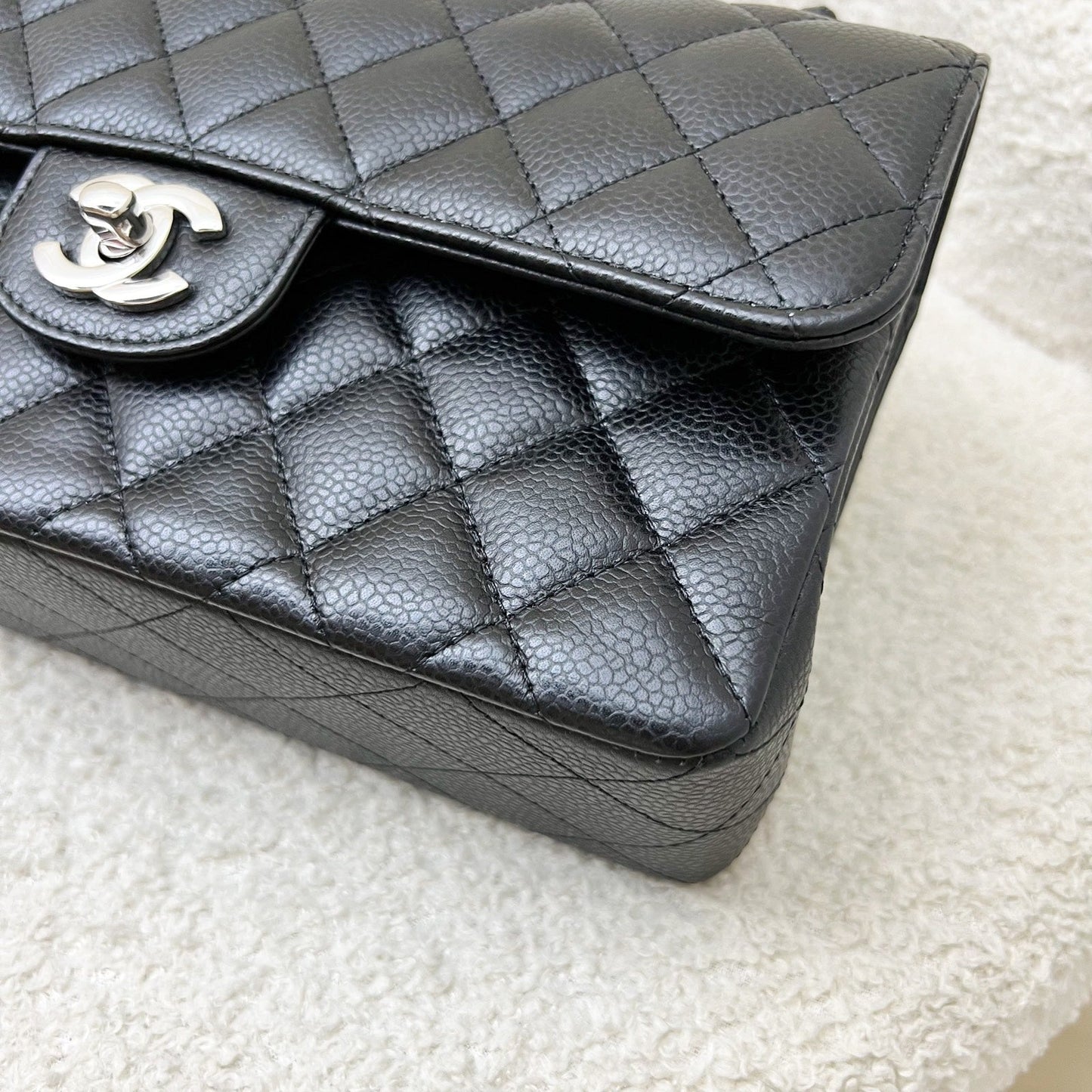 GLM-Small Classic Flap CF in Black Caviar and SHW (Model: A01113)