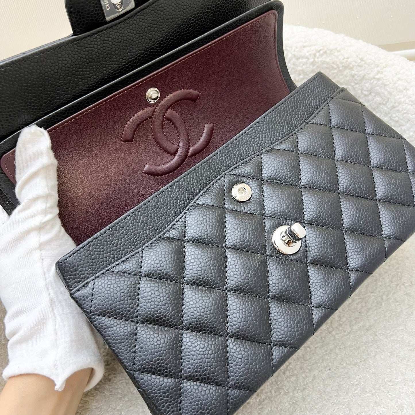 GLM-Small Classic Flap CF in Black Caviar and SHW (Model: A01113)