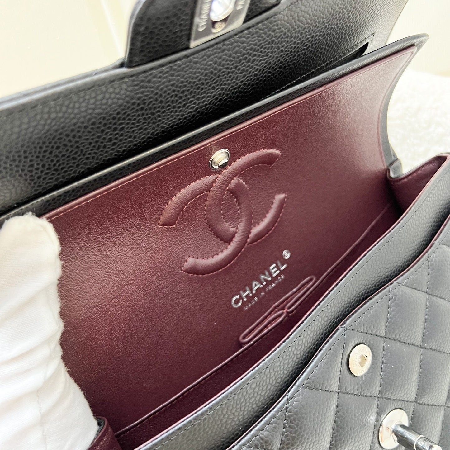 GLM-Small Classic Flap CF in Black Caviar and SHW (Model: A01113)