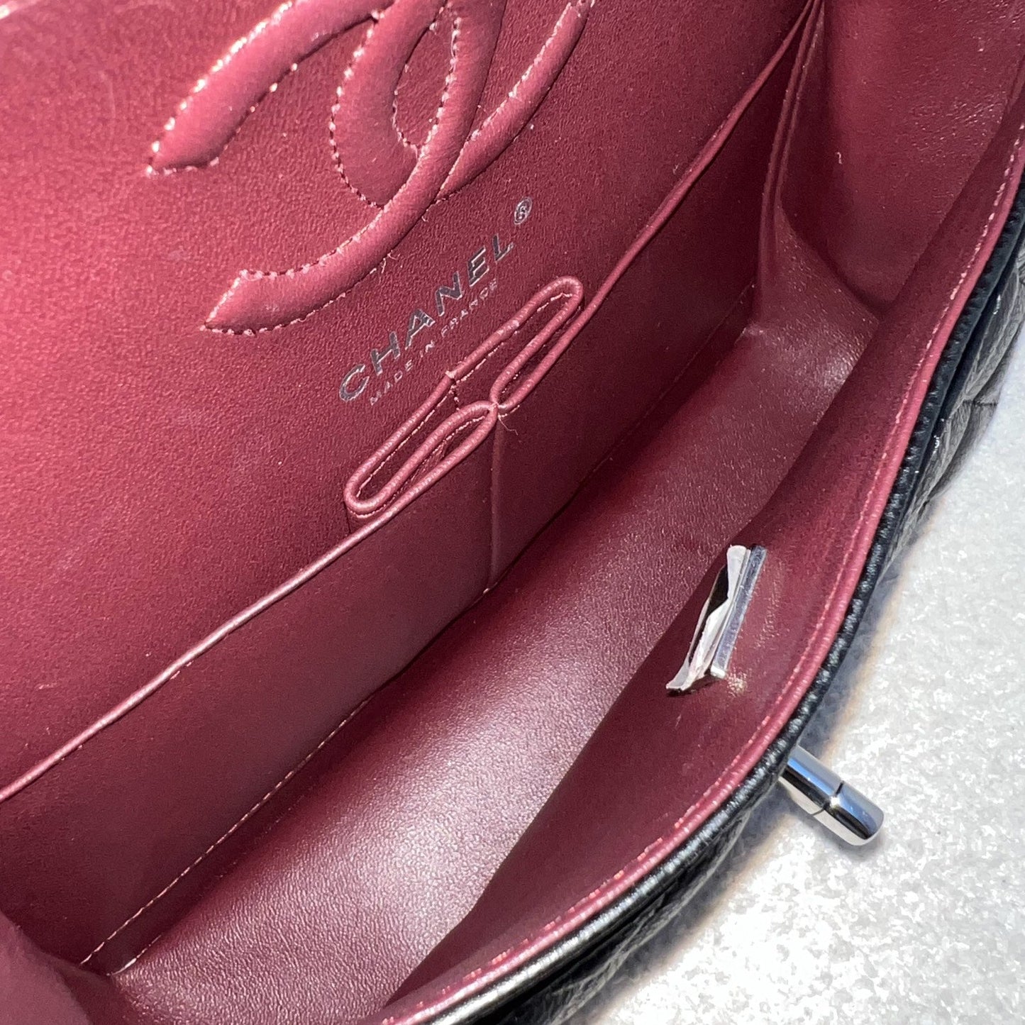 GLM-Small Classic Flap CF in Black Caviar and SHW (Model: A01113)