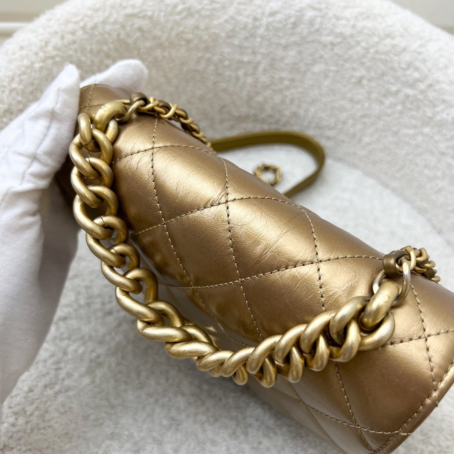 GLM-Seasonal Flap Bag in Gold Shiny Calfskin / Caviar and AGHW