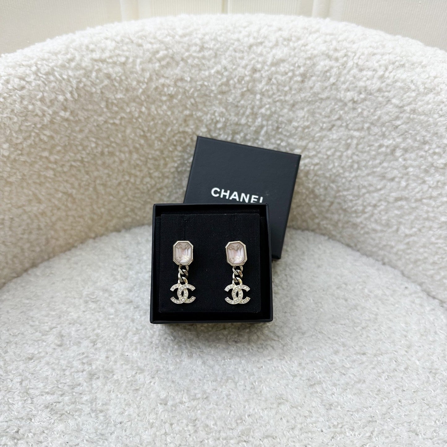 GLM-22B Lilac Resin with Dangling Crystals Logo Earrings in AGHW