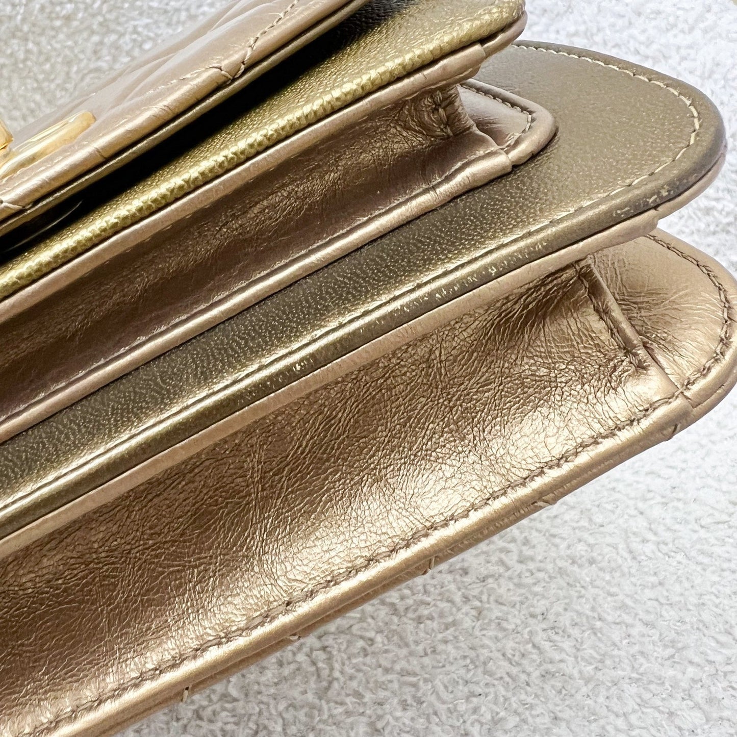 GLM-Seasonal Flap Bag in Gold Shiny Calfskin / Caviar and AGHW