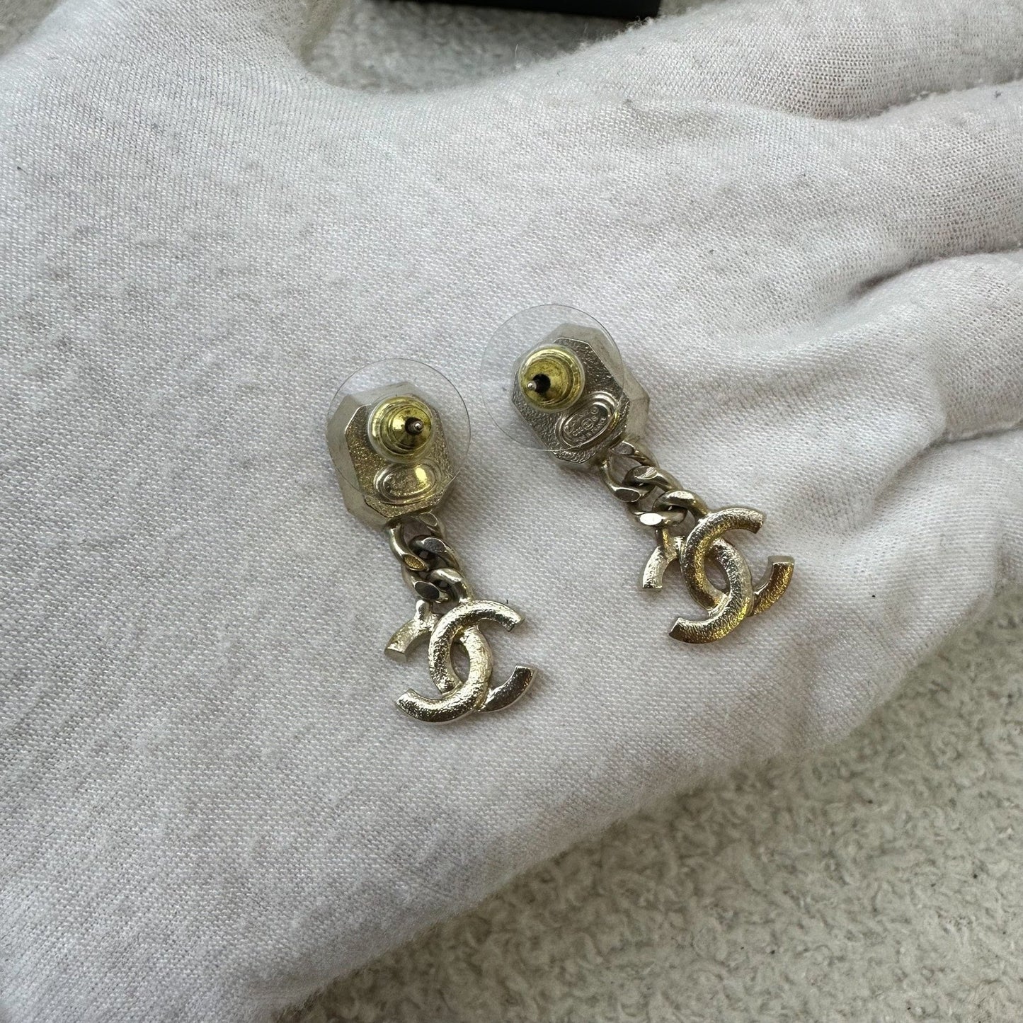 GLM-22B Lilac Resin with Dangling Crystals Logo Earrings in AGHW