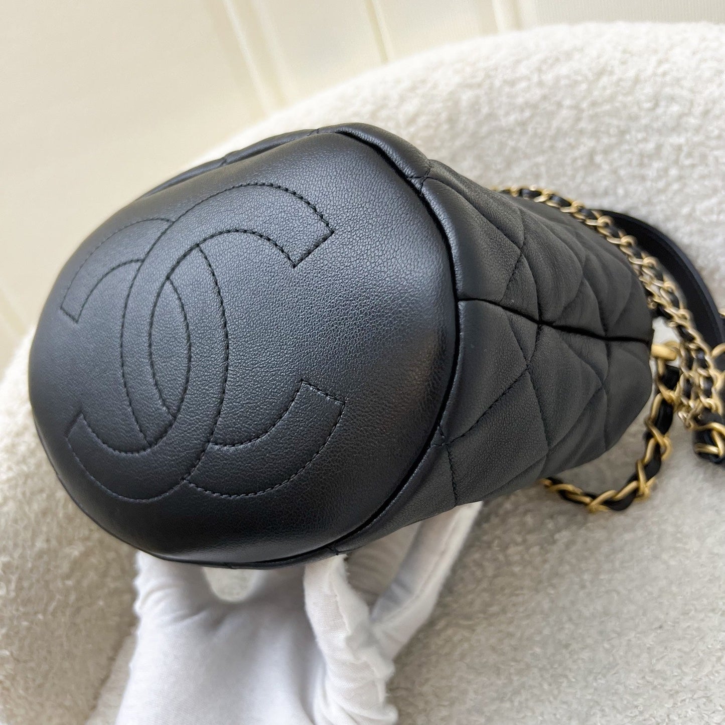 GLM-Pearl Handle Mini Drawstring Bucket Bag in Black Lambskin and AGHW (Model: AS2608)