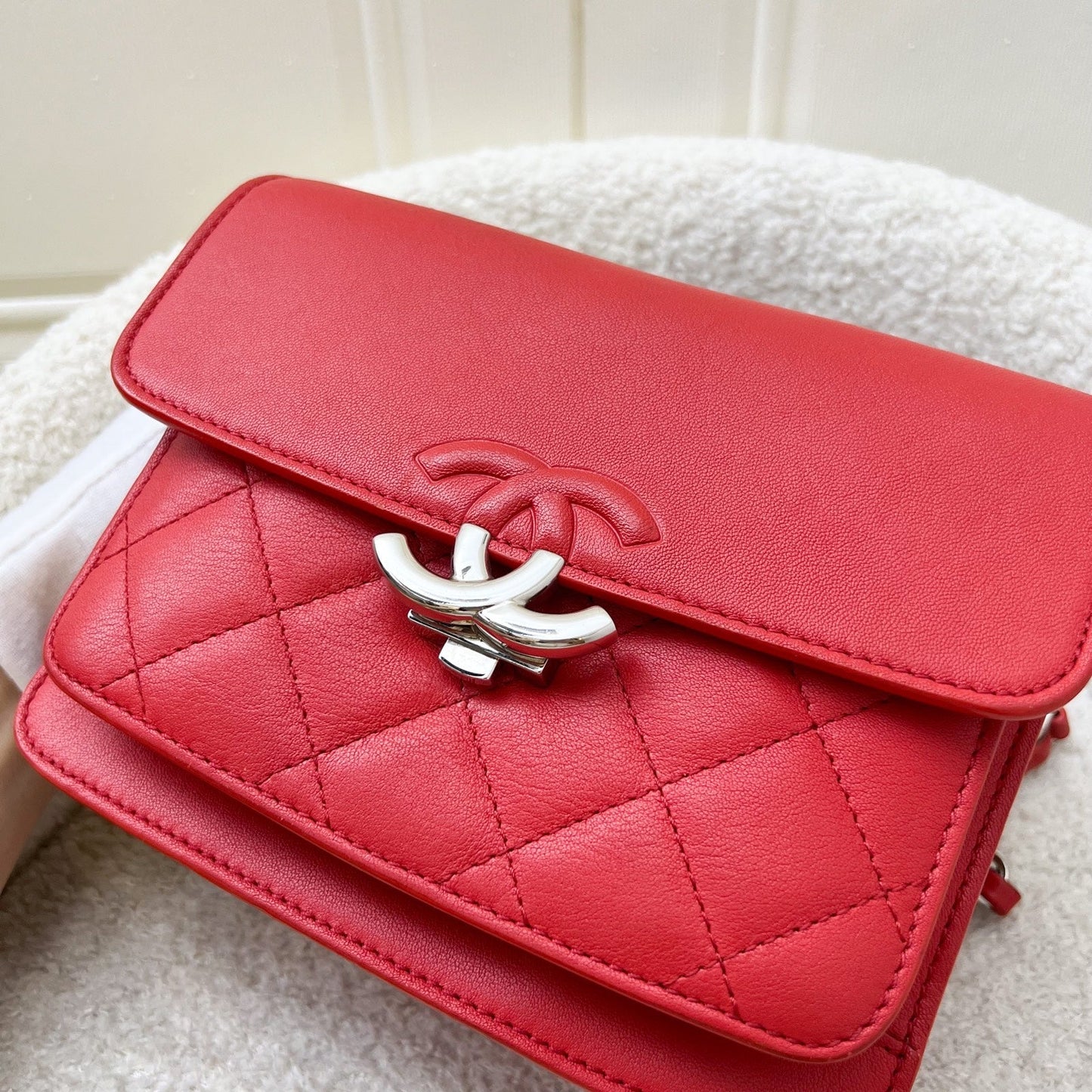 GLM-Small GLM- Box Flap in Red Grained and Quilted Calfskin and SHW