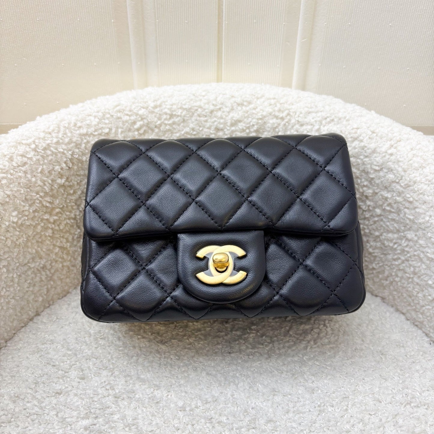 GLM-22C Pearl Crush Square Mini Flap in Black Lambskin and AGHW (Model: AS1786)