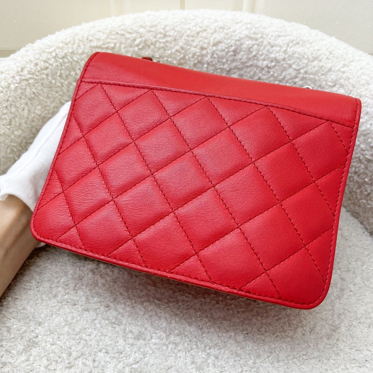 GLM-Small GLM- Box Flap in Red Grained and Quilted Calfskin and SHW