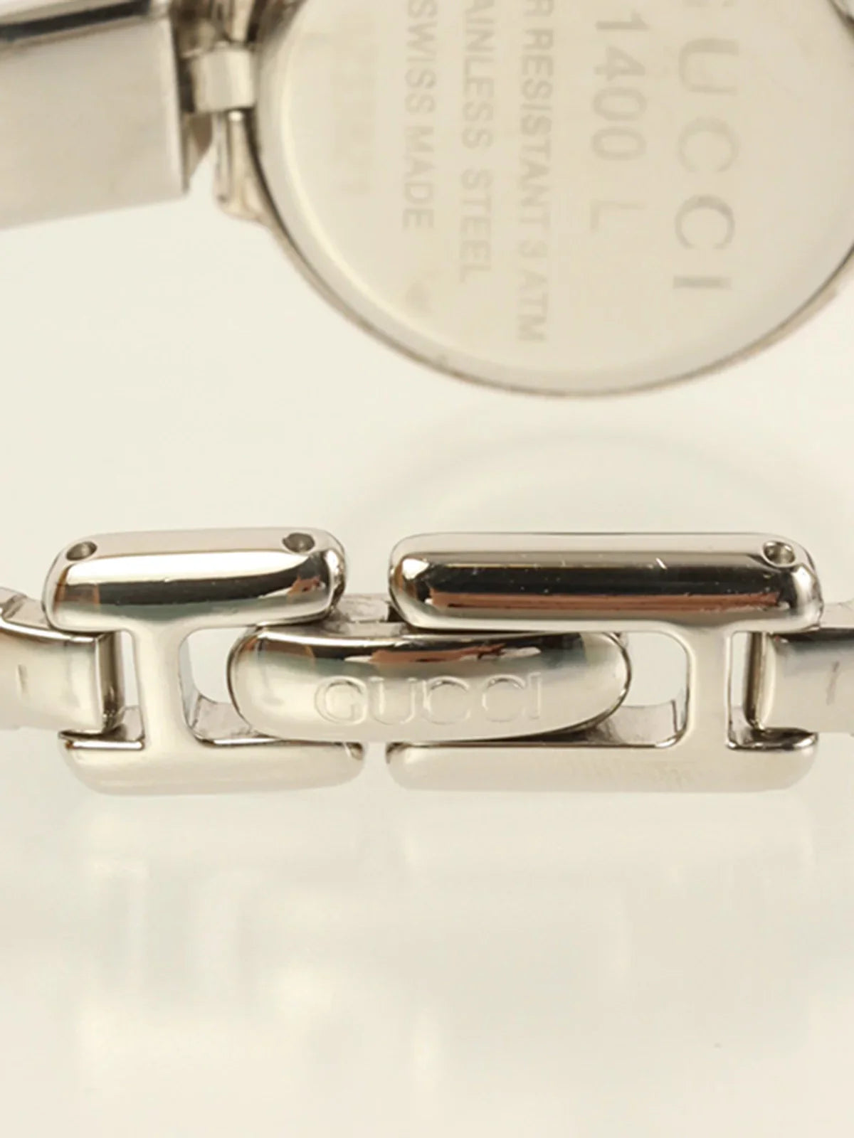 GUCCI Round Face Bangle Watch Silver