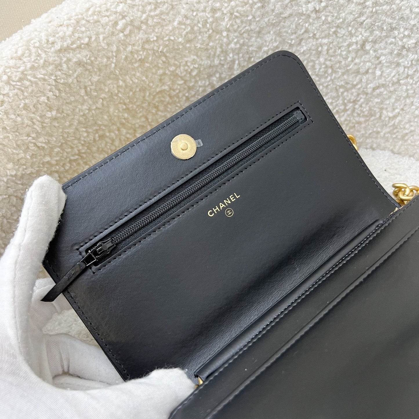 GLM-Chain Around Boy Wallet on Chain WOC in Black Caviar and AGHW