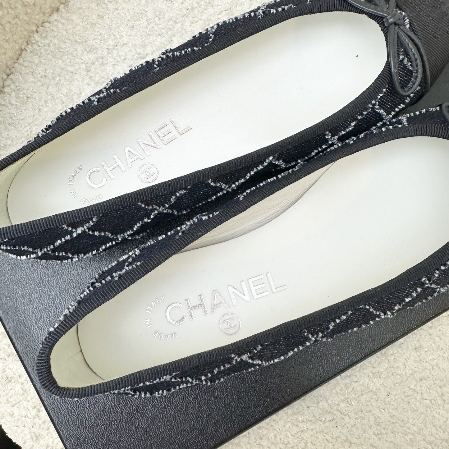 GLM-Classic Ballerina Pumps in Embroidered Denim / Black Gosgrain Size 36