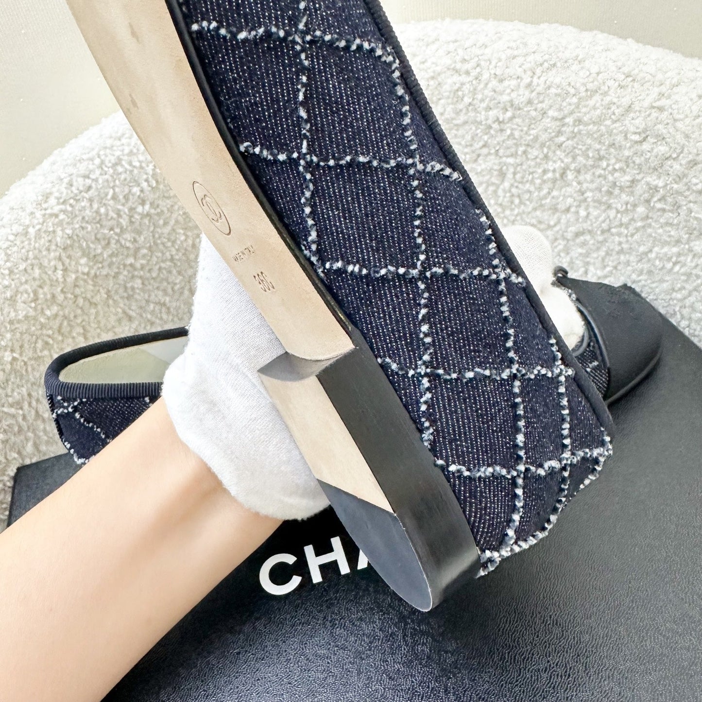 GLM-Classic Ballerina Pumps in Embroidered Denim / Black Gosgrain Size 36