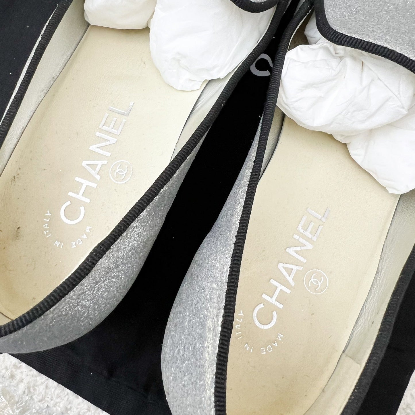 GLM-Heels in Silver Glitter Leather / Black Gosgrain Size 38