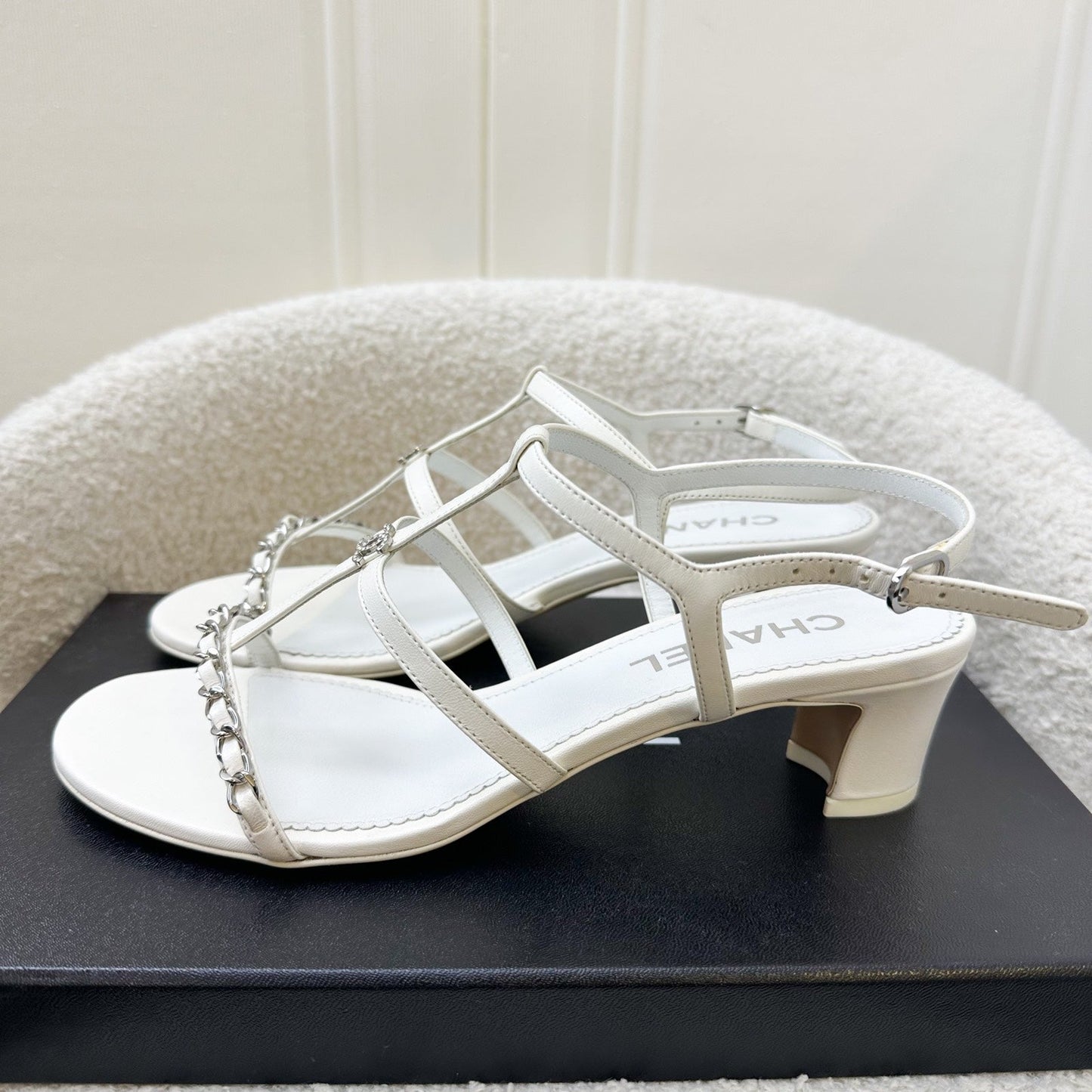 GLM-Heeled Sandals in White Size 38C