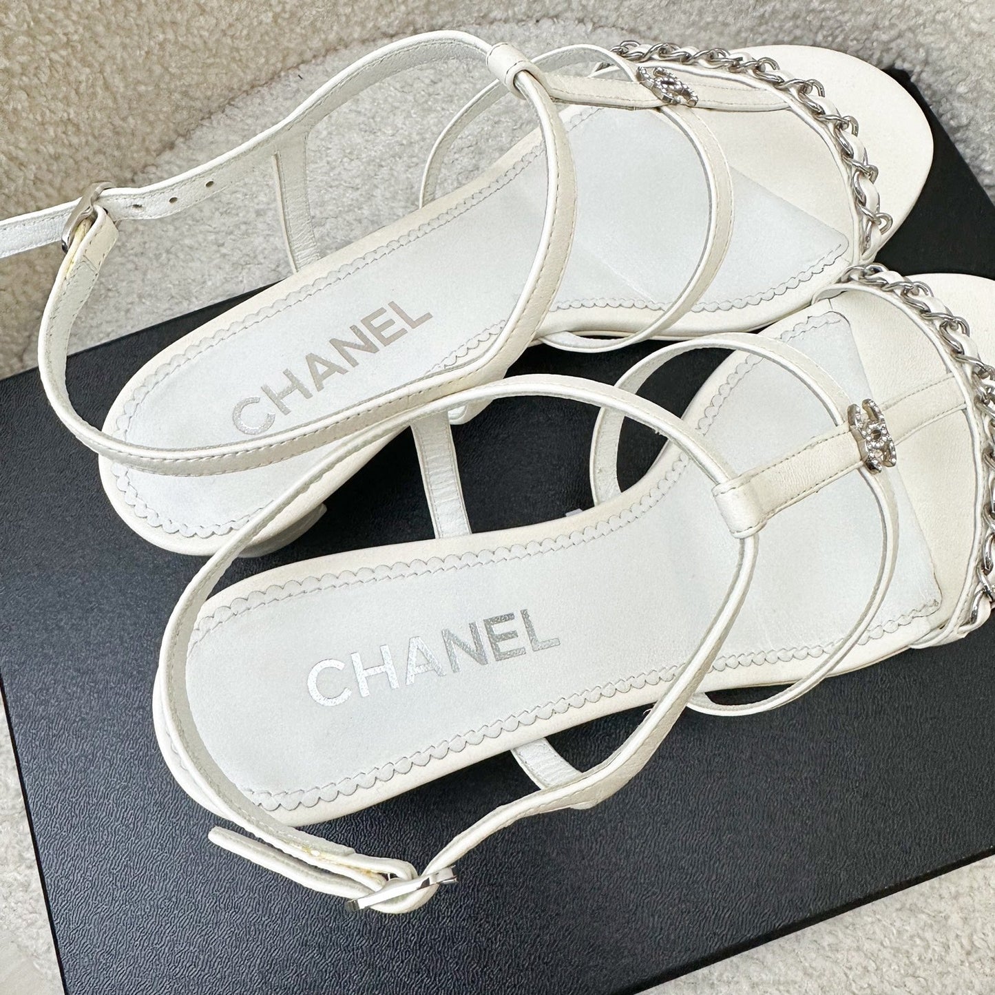 GLM-Heeled Sandals in White Size 38C