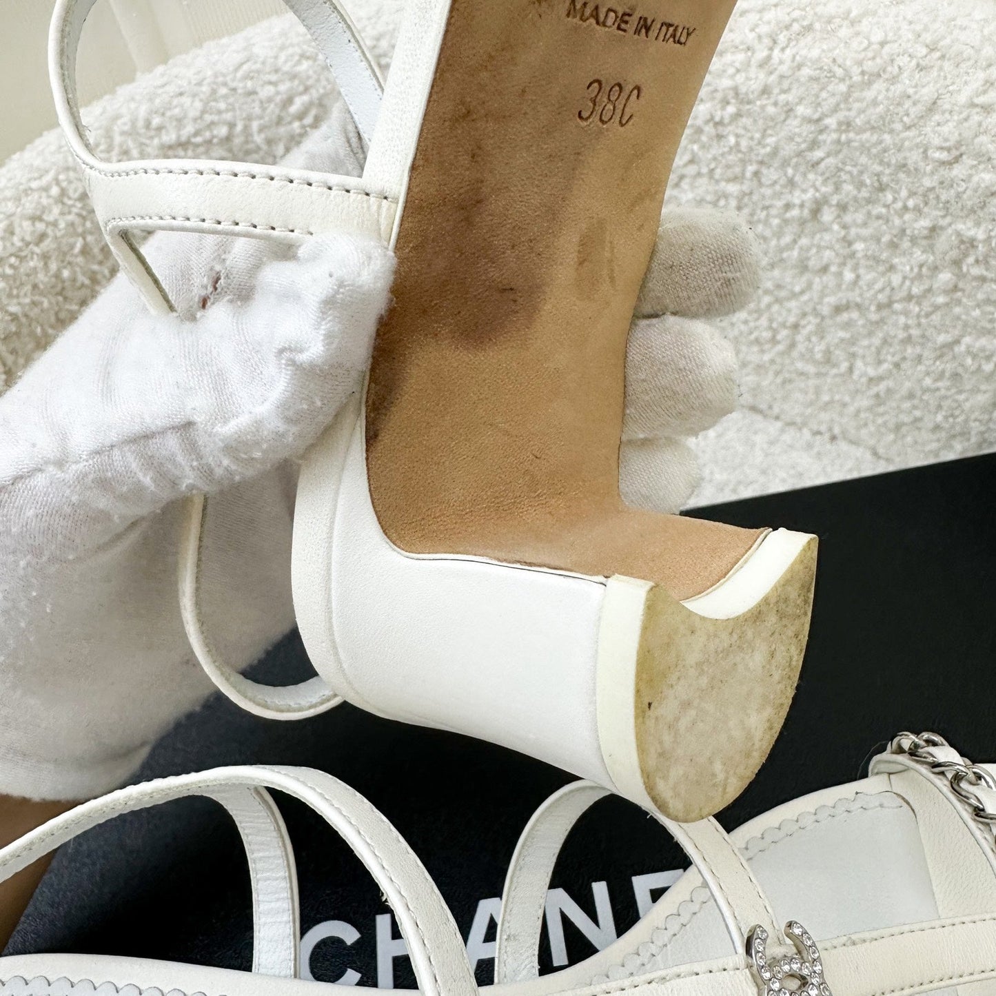 GLM-Heeled Sandals in White Size 38C