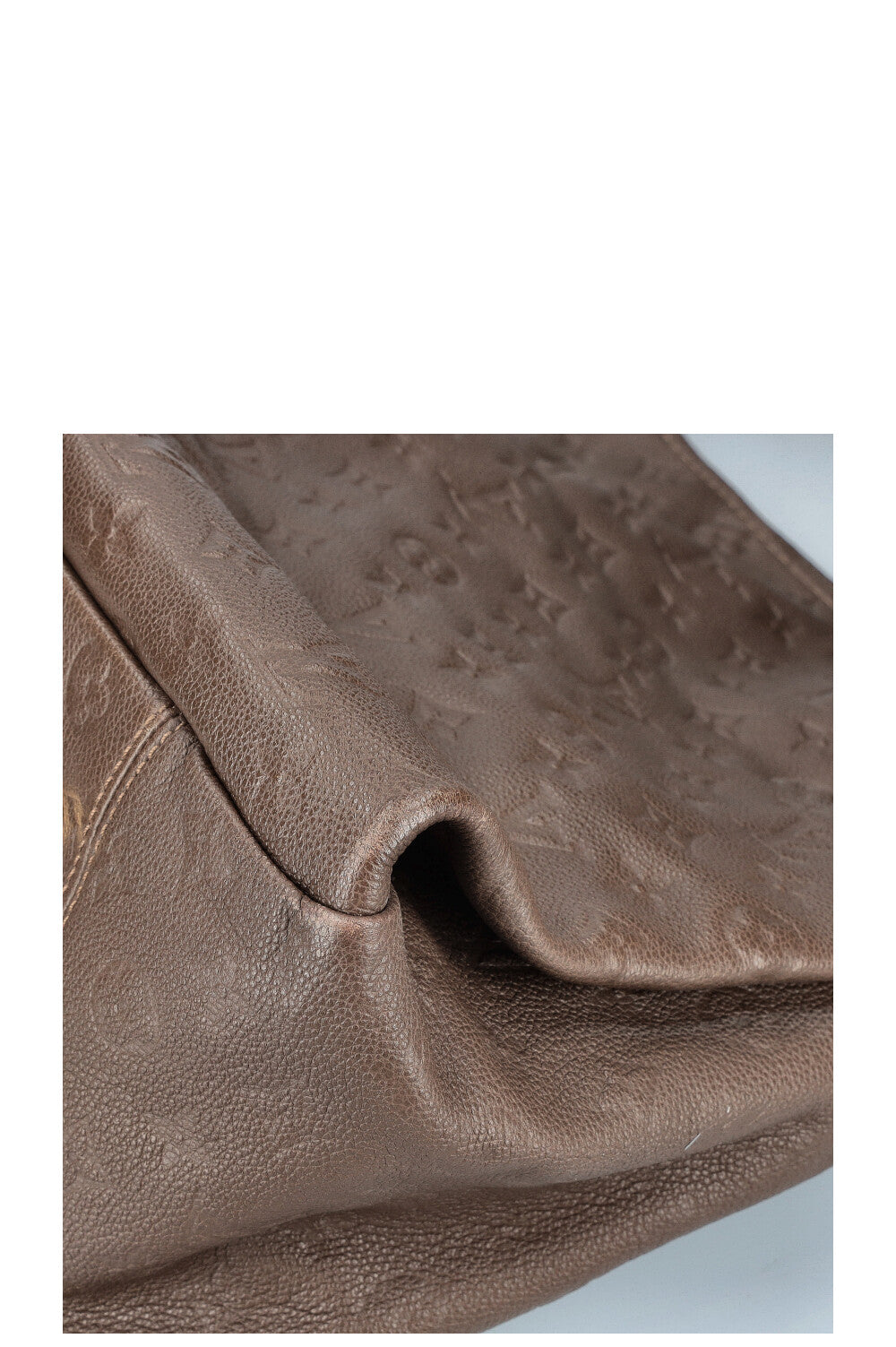 LOUIS VUITON Artsy MM Empreinte Taupe