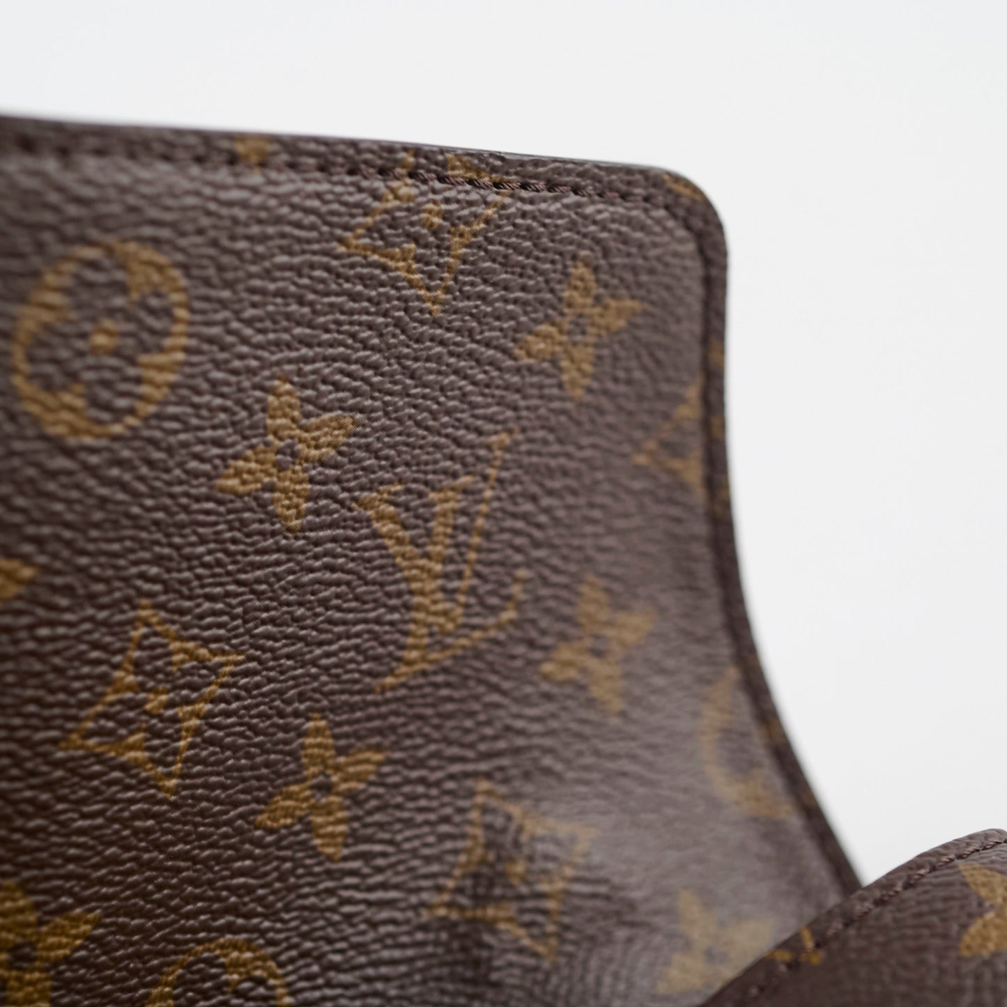 Louis Vuitton Pochette Metis Monogram
