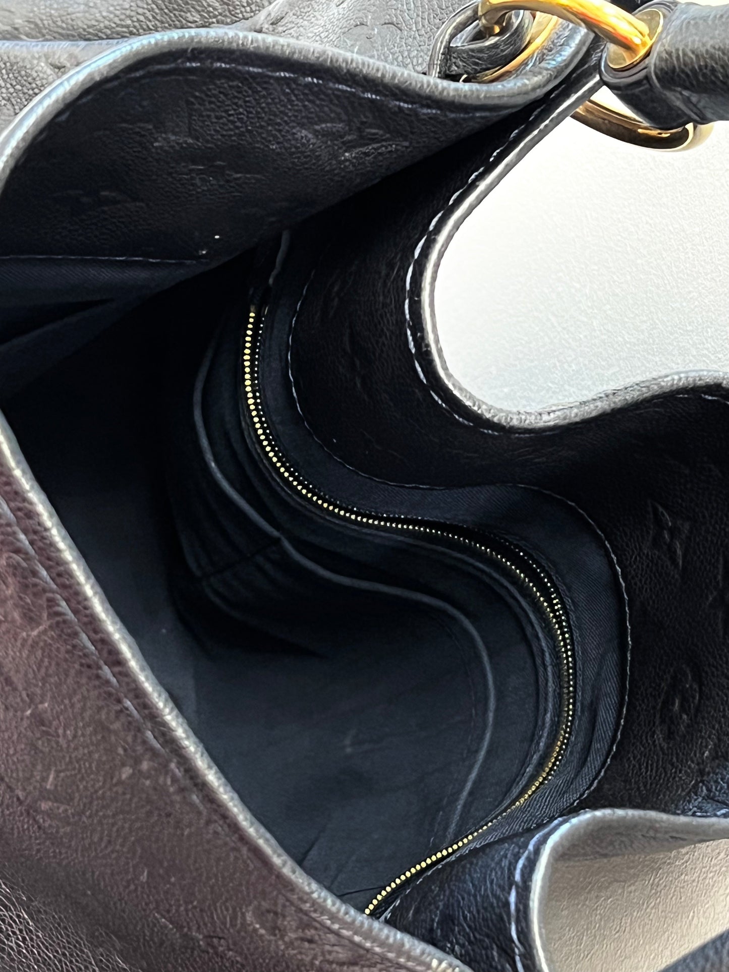 LOUIS VUITTON ARTSY MM EMPREINTE LEATHER MONOGRAM BAG