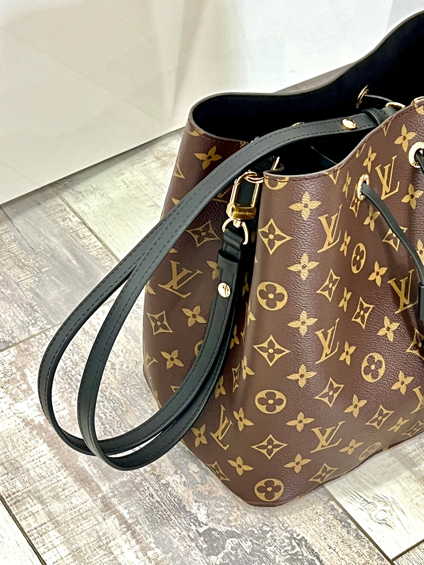 LOUIS VUITTON MONOGRAM NOÉNOE MM SHOULDER BAG BLACK
